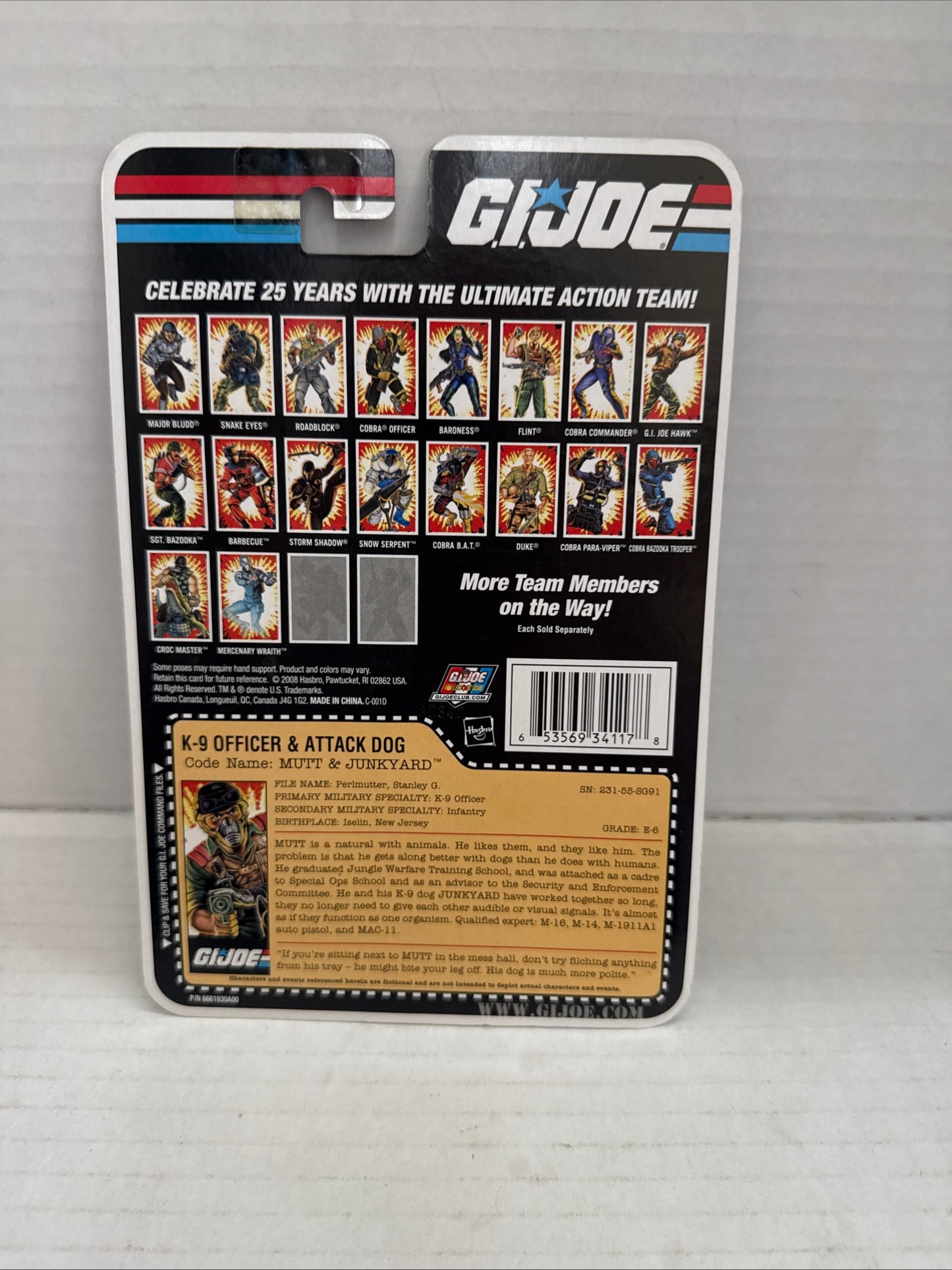 G.I. Joe 25th Anniversary K-9 Officer & Attack Dog Mutt & Junkyard Hasbro
