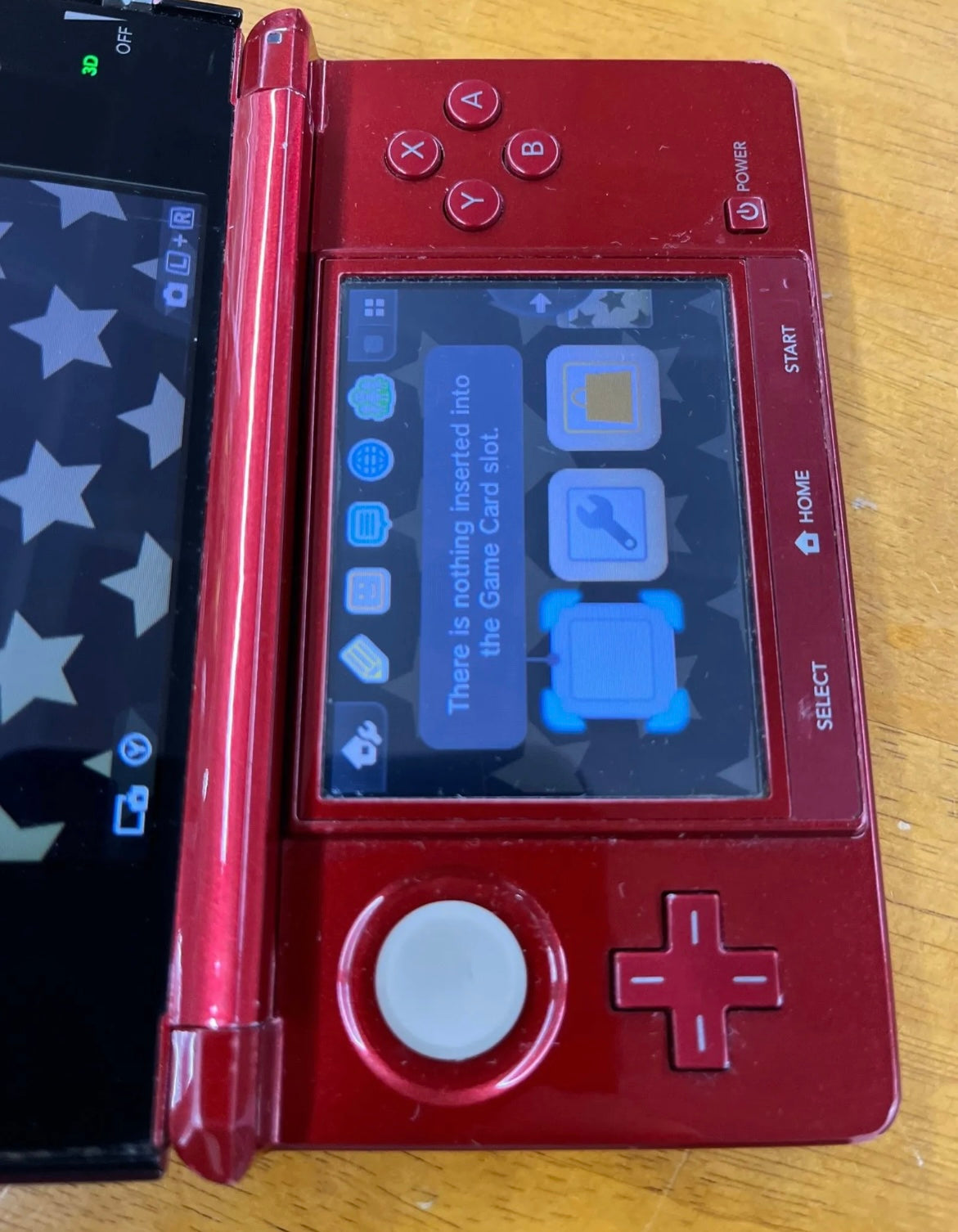 Nintendo 3DS rHandheld Console Red Charger, Card, 3 Games! NO STYLUS.