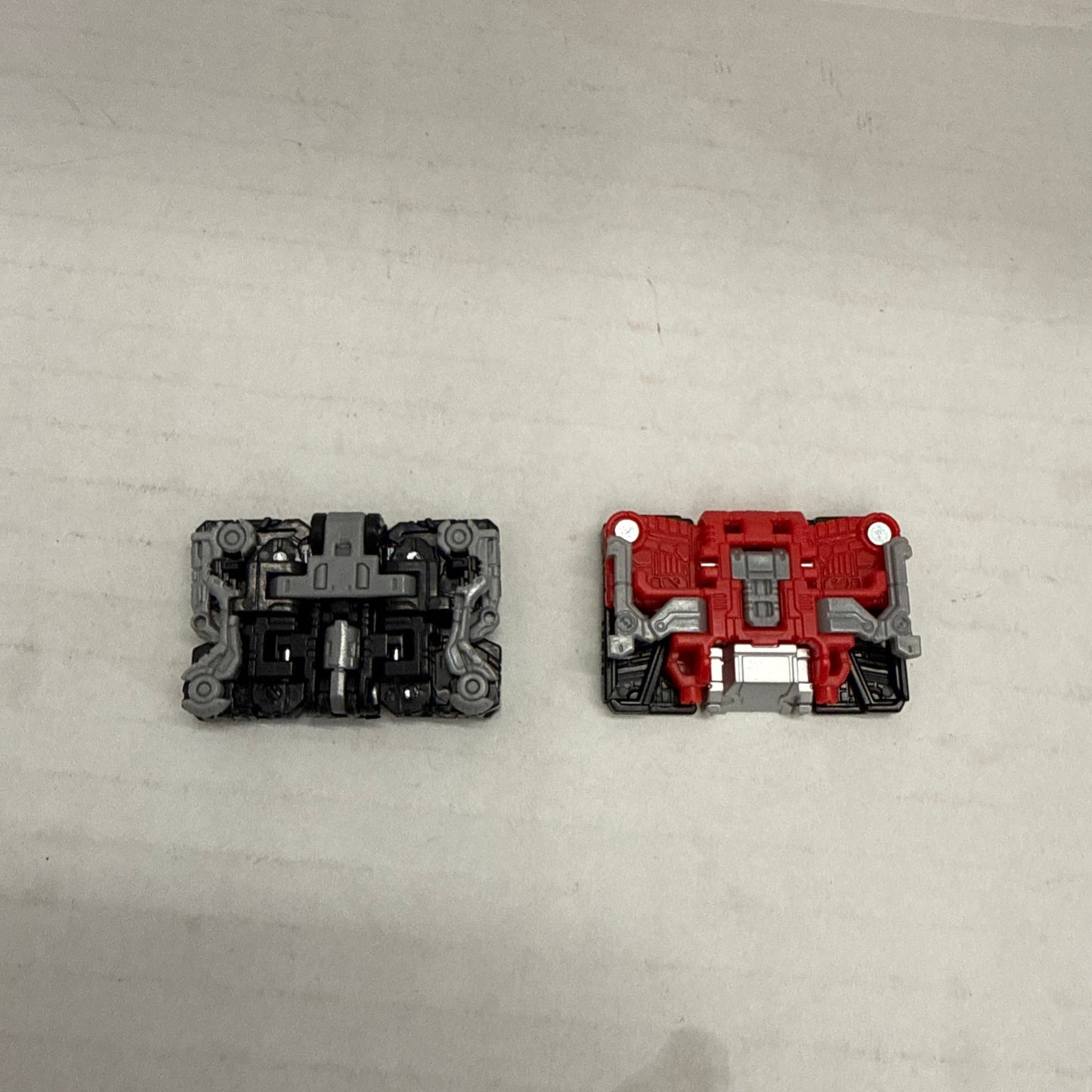 Transformers Siege WFC-S18 Ravage & Laserbeak excellent condition