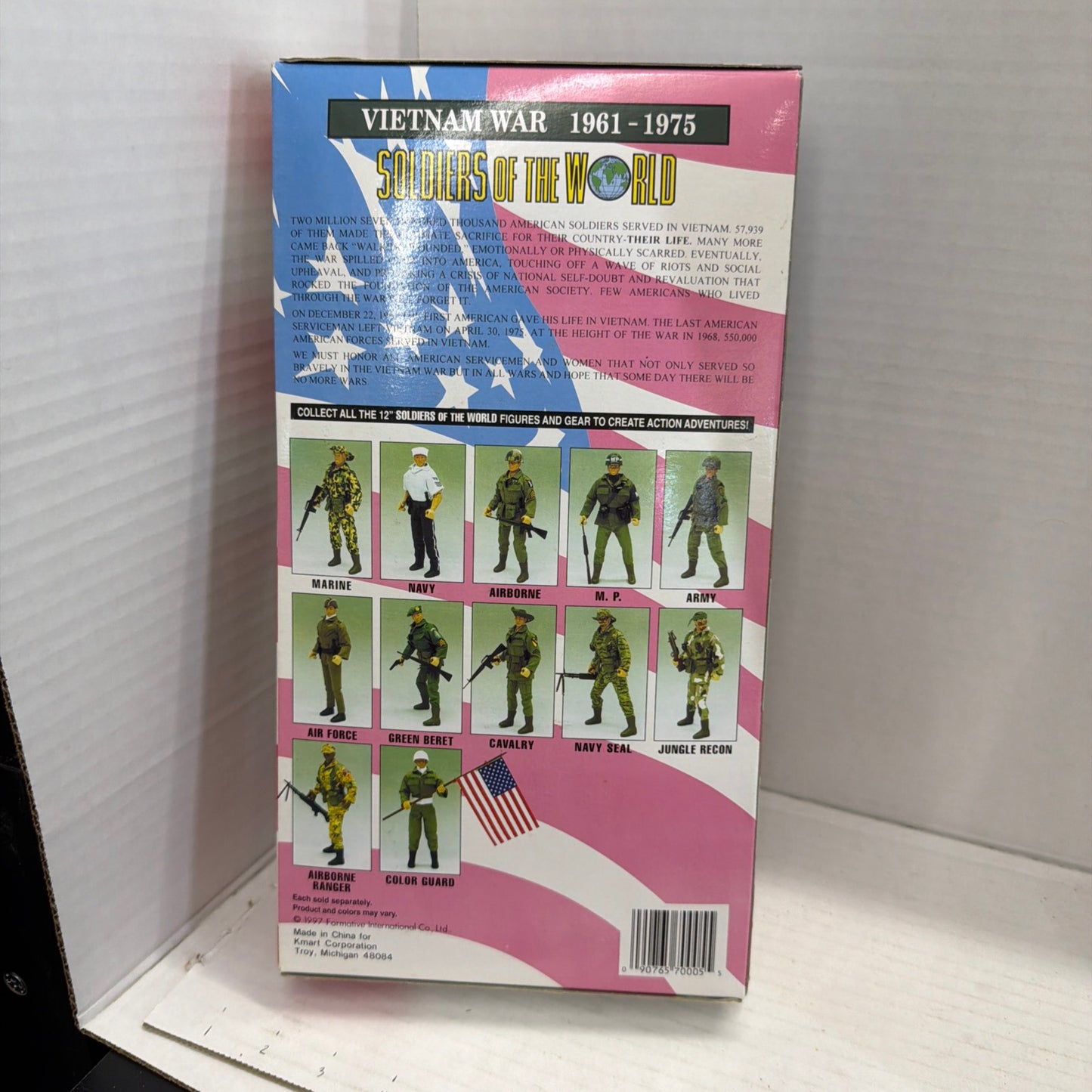 Soldiers of the World Vietnam War Jungle Recon w/ display stand 12" Army Figure