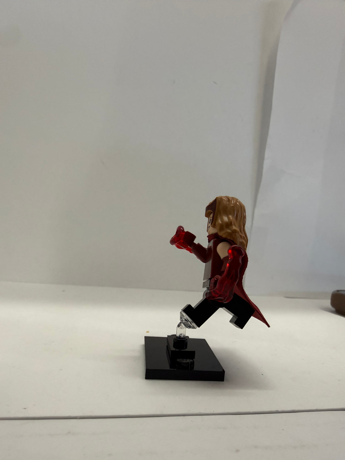 LEGO Marvel Studios CMF Scarlet Witch Minifigure 71031 Colmar01