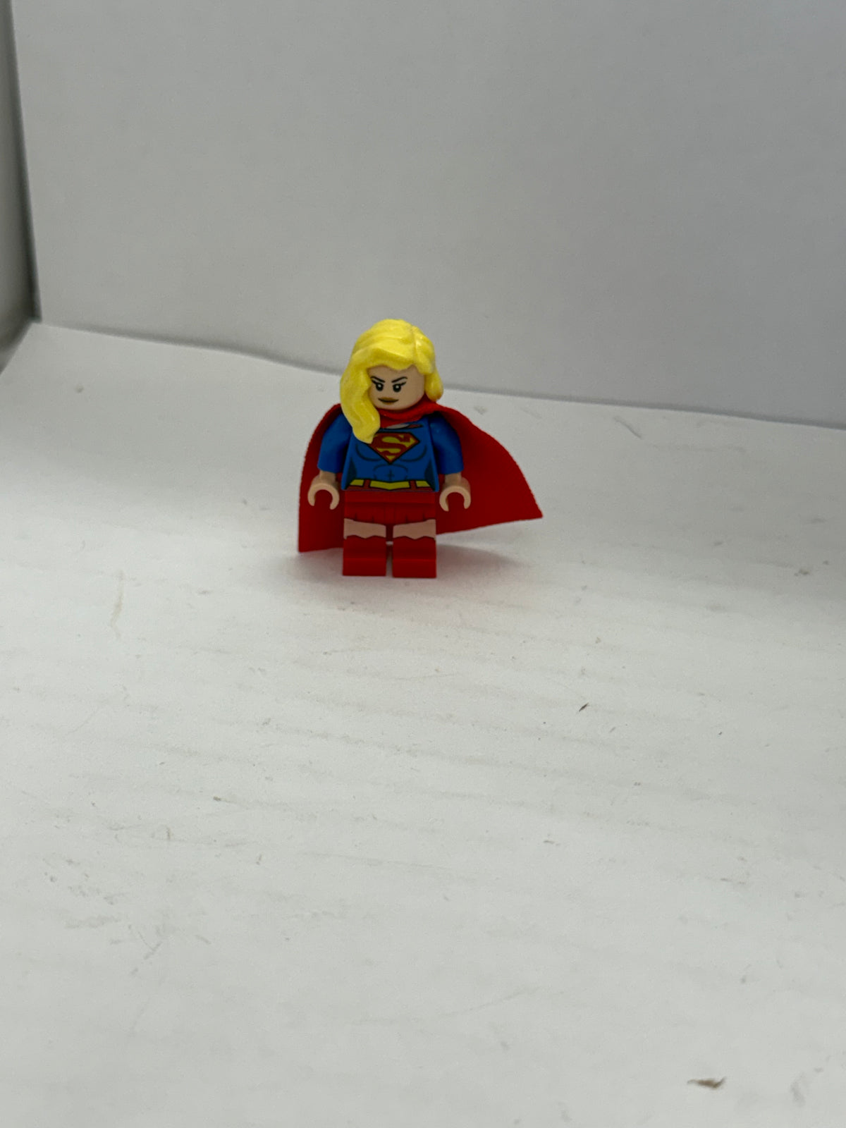 LEGO Supergirl Minifigure