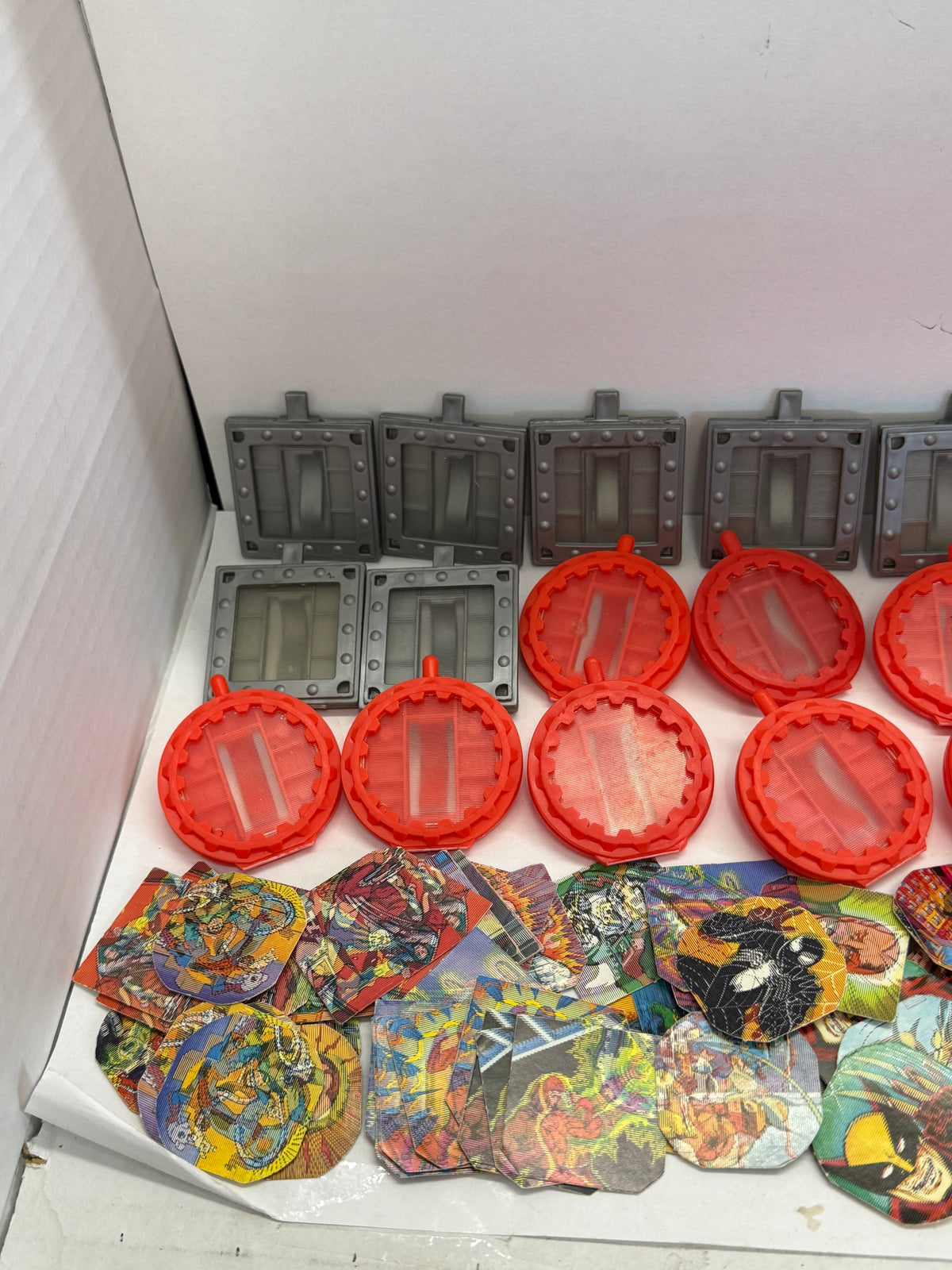 Huge Lot Vtg Mattel Marvel Secret Wars Lenticular Shields Lot W/ Shield Inserts