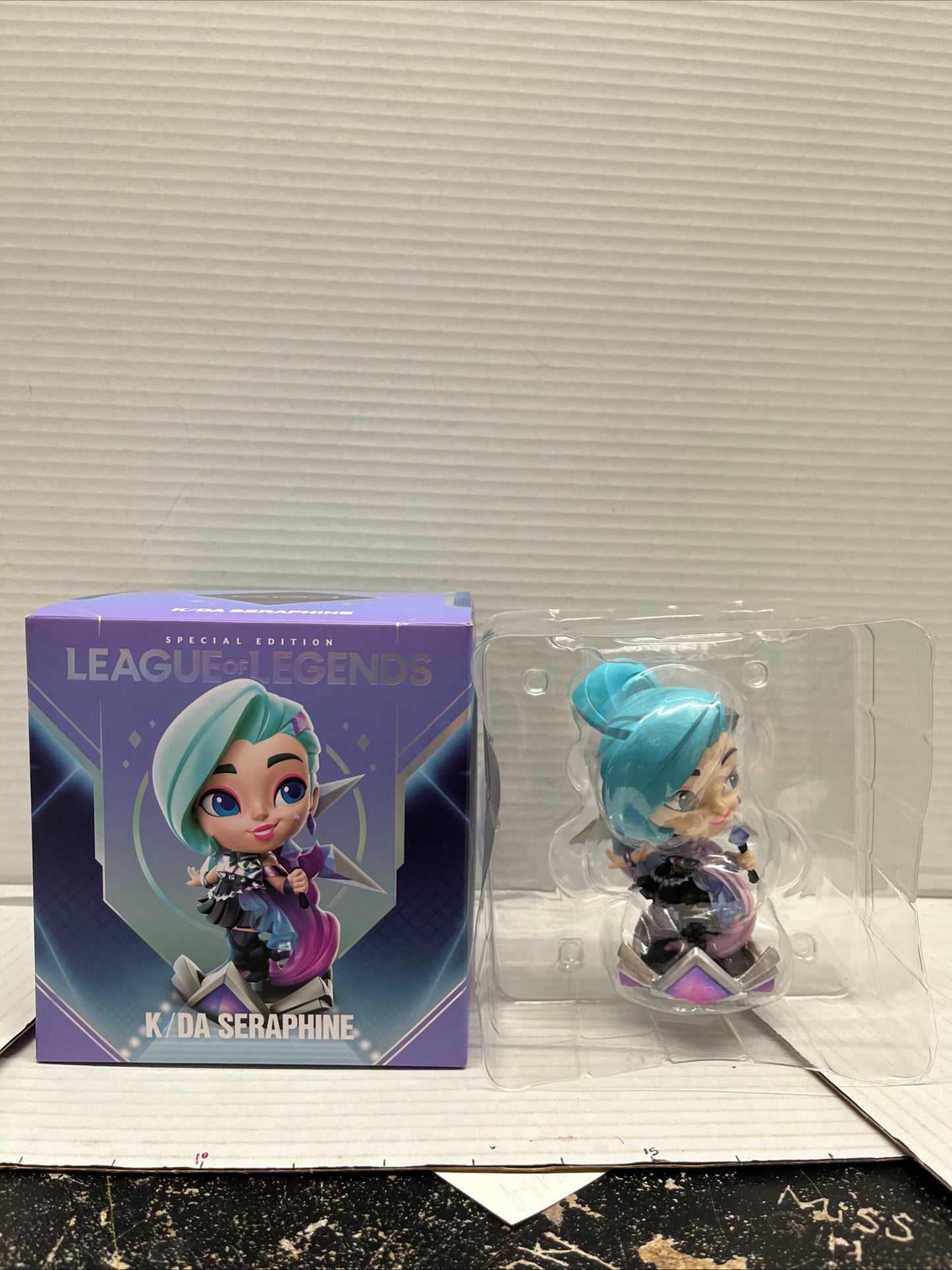 Riot Games League of Legends K/DA ALL OUT SERAPHINE Figure Box Open