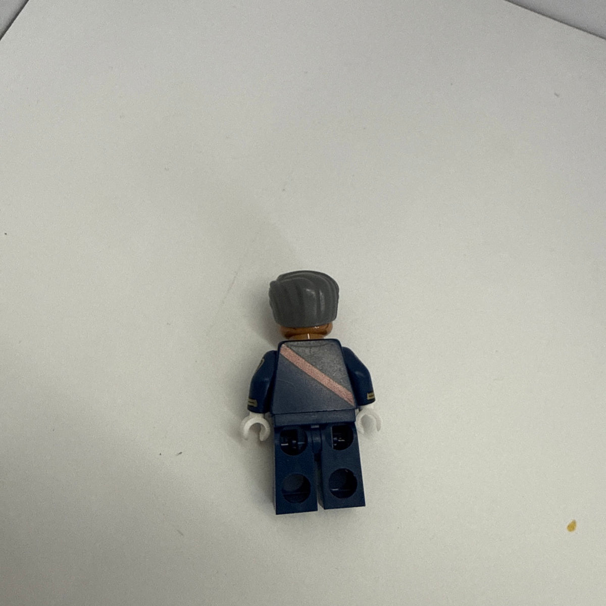 LEGO® Super Heroes Commissioner Gordon Minifigure Batman Red Sash DC 70908 sh326