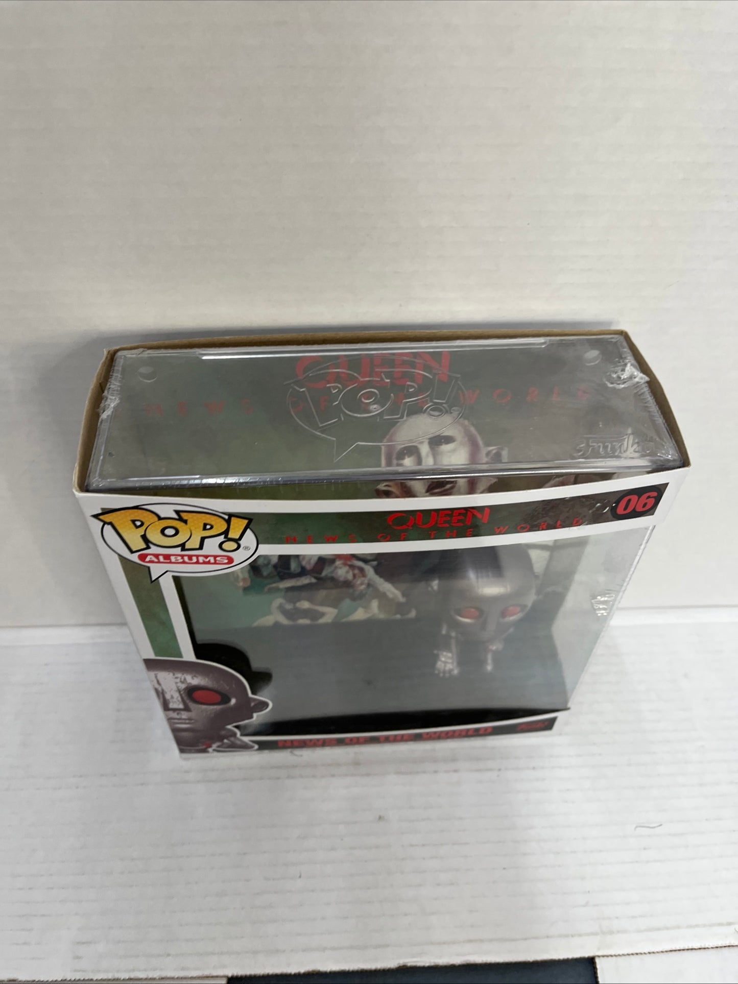 Funko Pop! Album Cover with Case: News of the World (Metallic) #06 - H02
