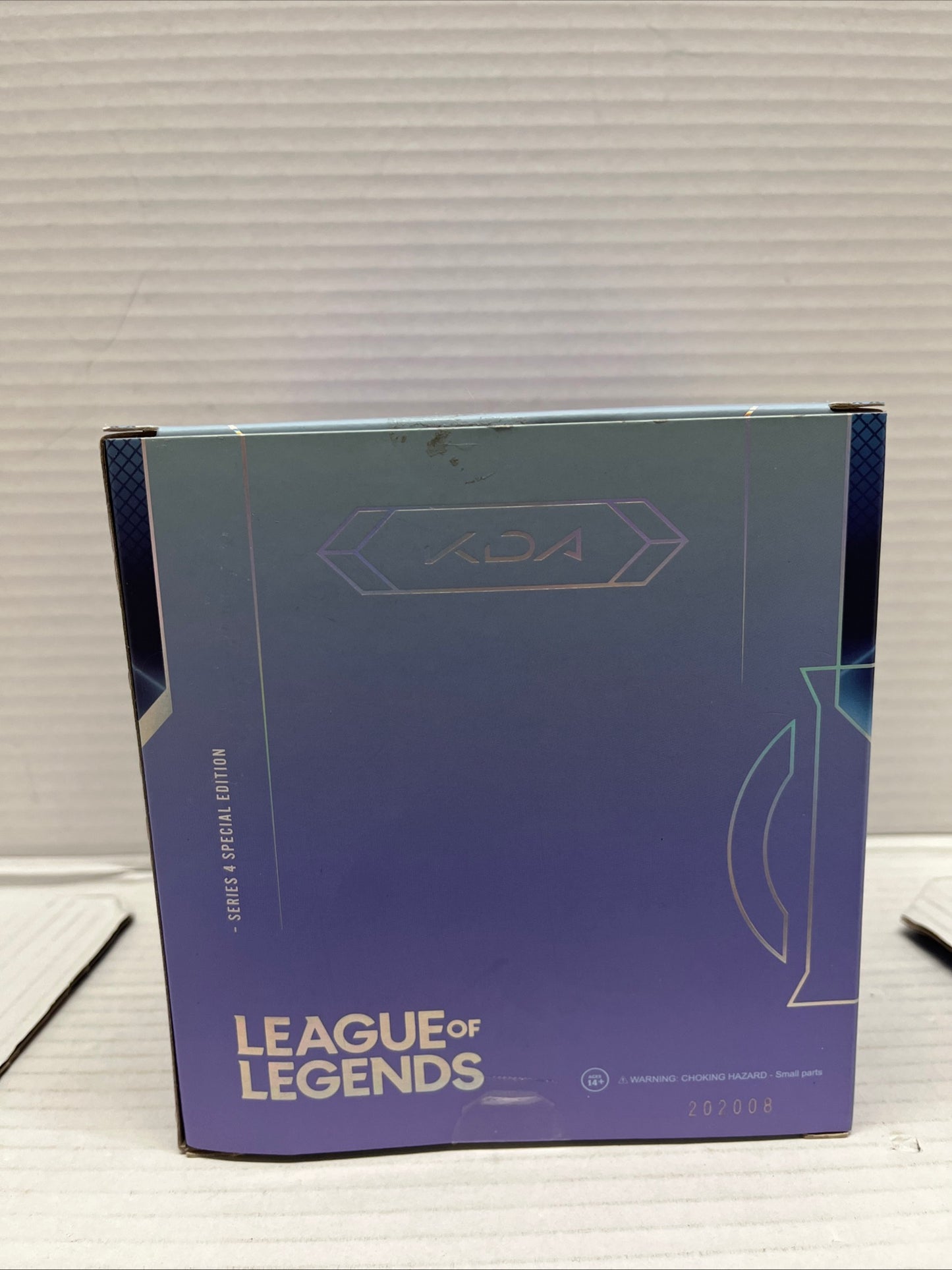 Riot Games League of Legends K/DA ALL OUT SERAPHINE Figure Box Open