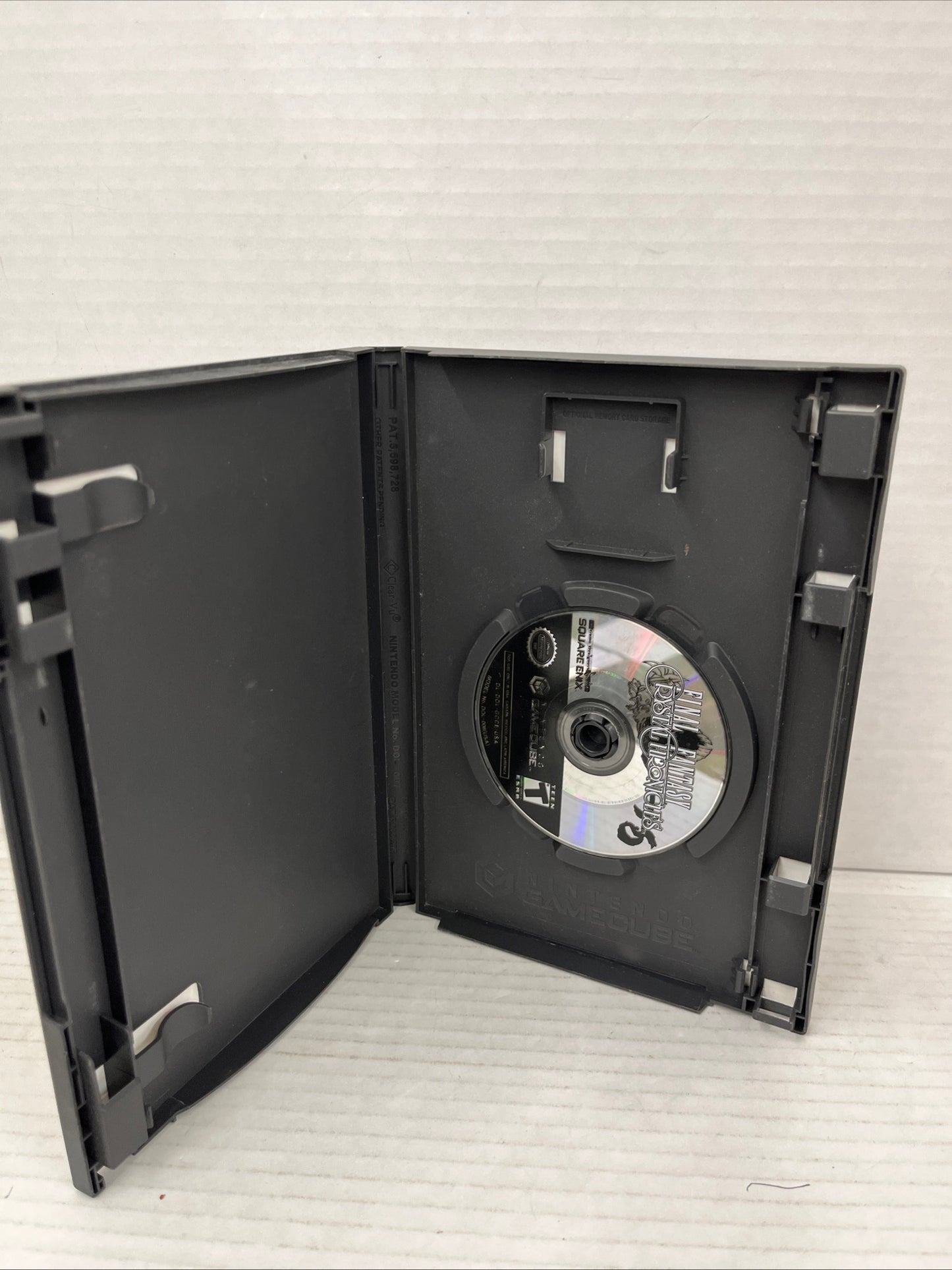 Final Fantasy Crystal Chronicles (Nintendo GameCube, 2004)