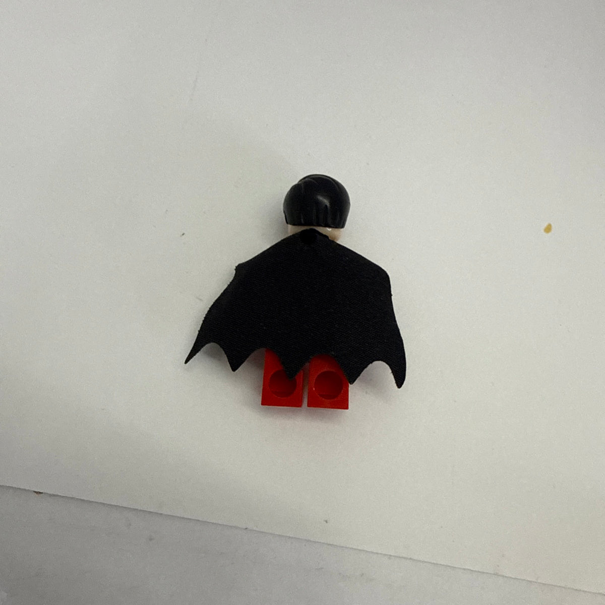 Lego - Robin (Black Cape) SH0011 Minifigure Authentic