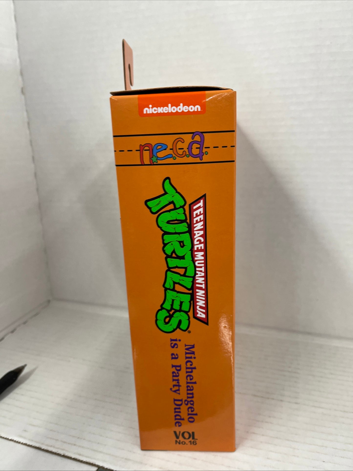 NECA TMNT Teenage Mutant Ninja Turtles Michelangelo is a Party Dude Figure New