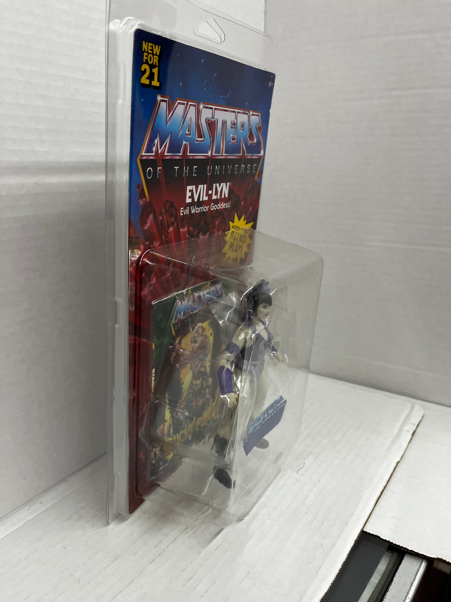 Masters of the Universe Origins Evil-Lyn Action Figure UNPUNCHED