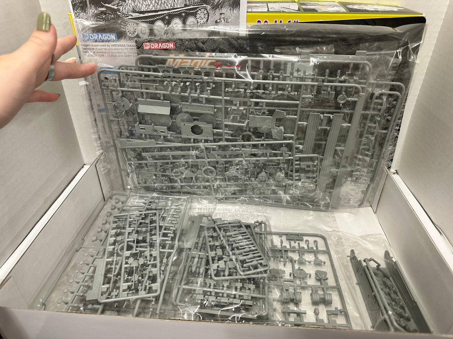 DRAGON 1:35~1/35 Sd.Kfz 138/1 GESCHUTZWAGEN 38 H FUR SIG.33/1 #6470-03 Smart Kit