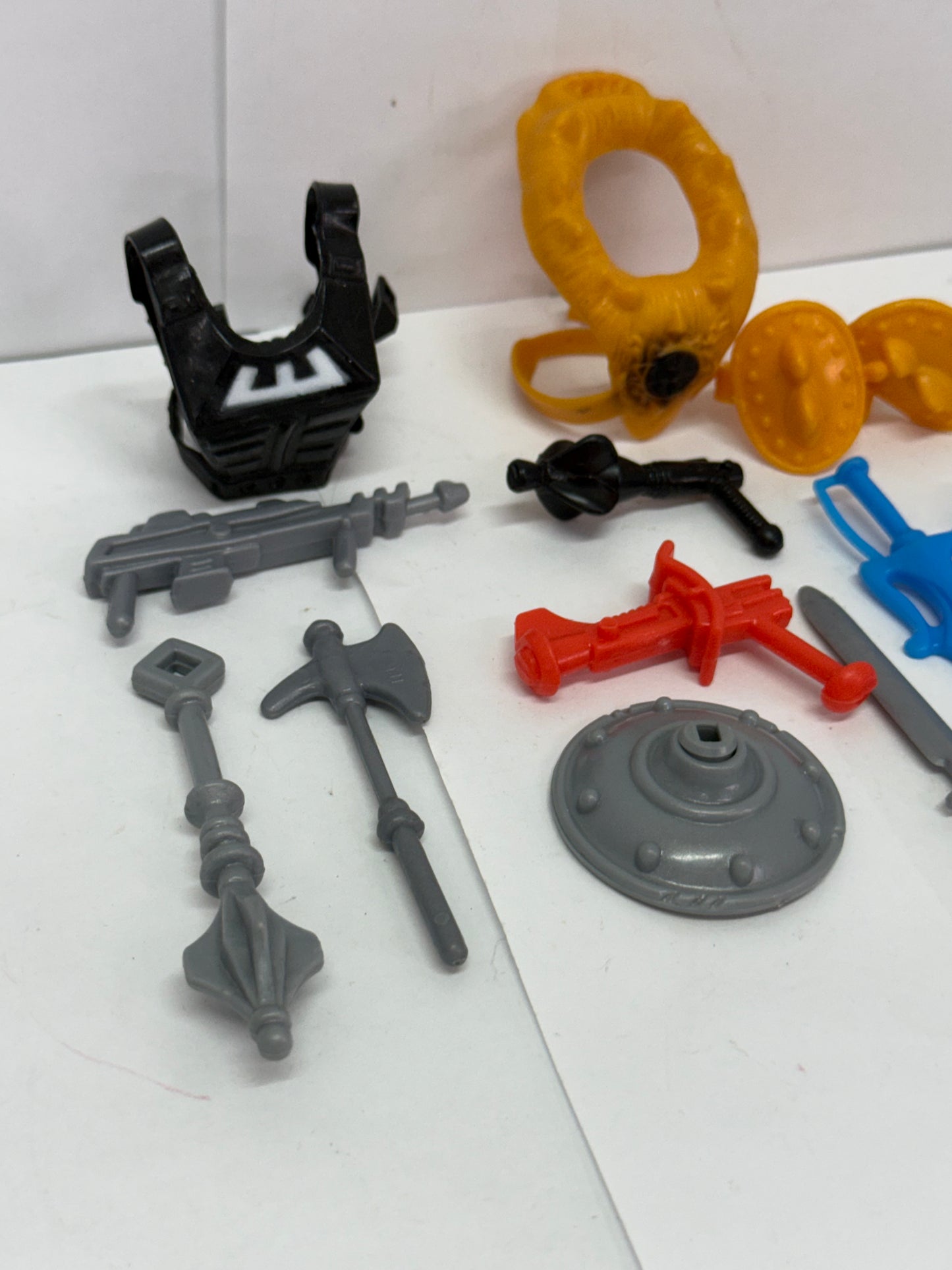 Vintage HE-MAN MOTU Masters of the Universe Weapons Pack Near Complete #2