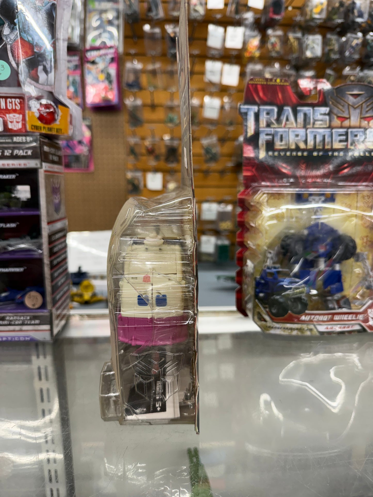 TRANSFORMERS REVENGE OF FALLEN AUTOBOT SKIDS MUDFLAP ICE CREAM TRUCK NEW IN BOX