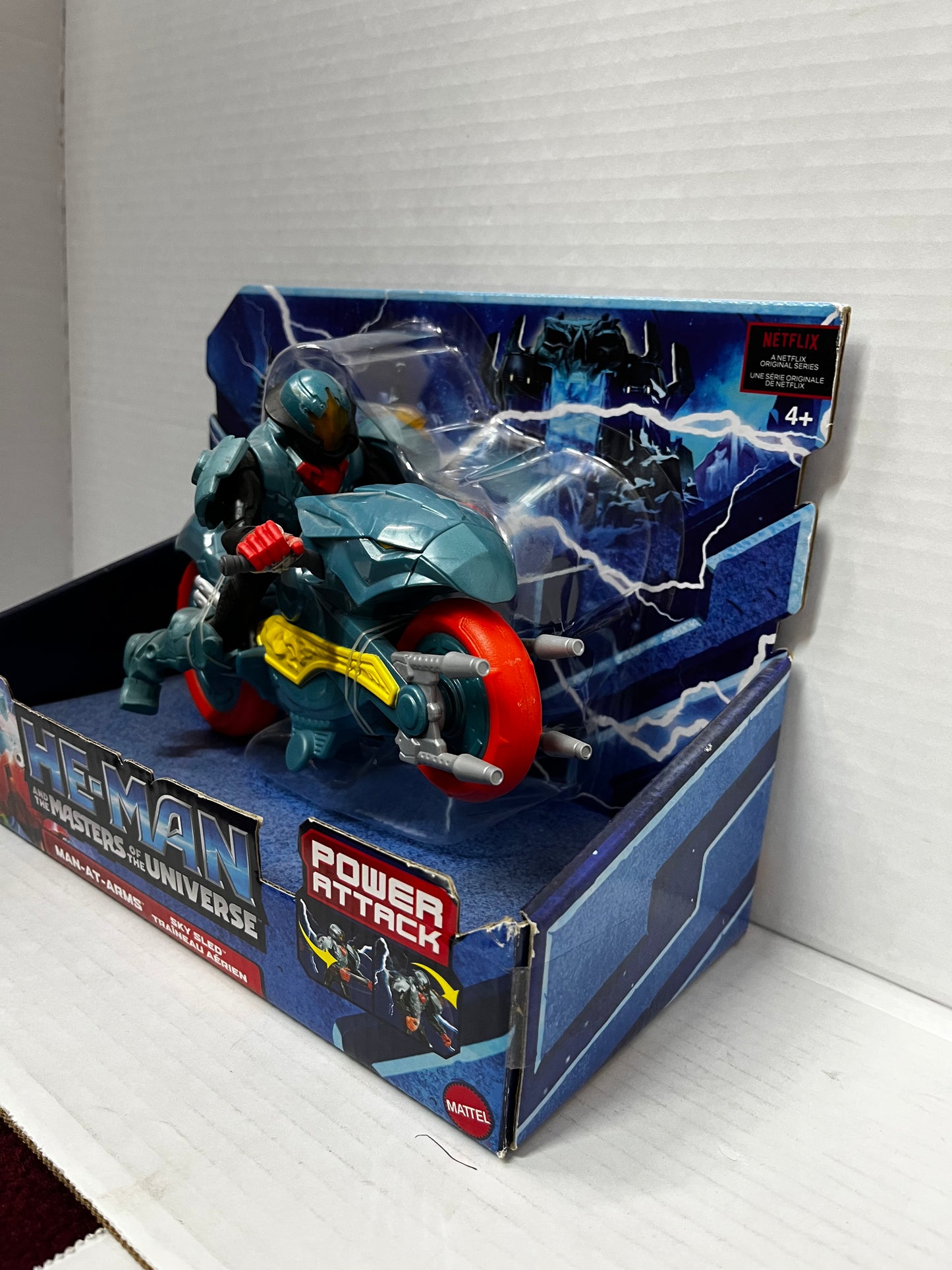 He Man & Masters Of The Universe He Man At Arms & Sky Sled Mattel