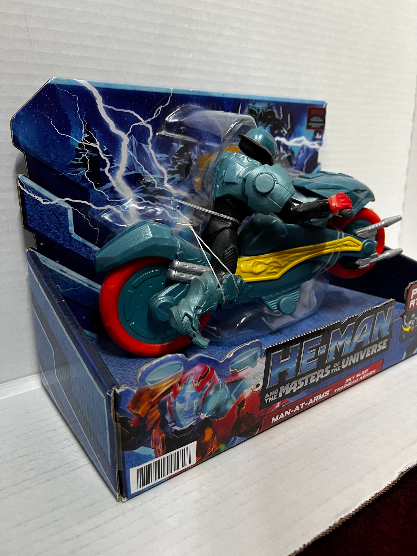 He Man & Masters Of The Universe He Man At Arms & Sky Sled Mattel