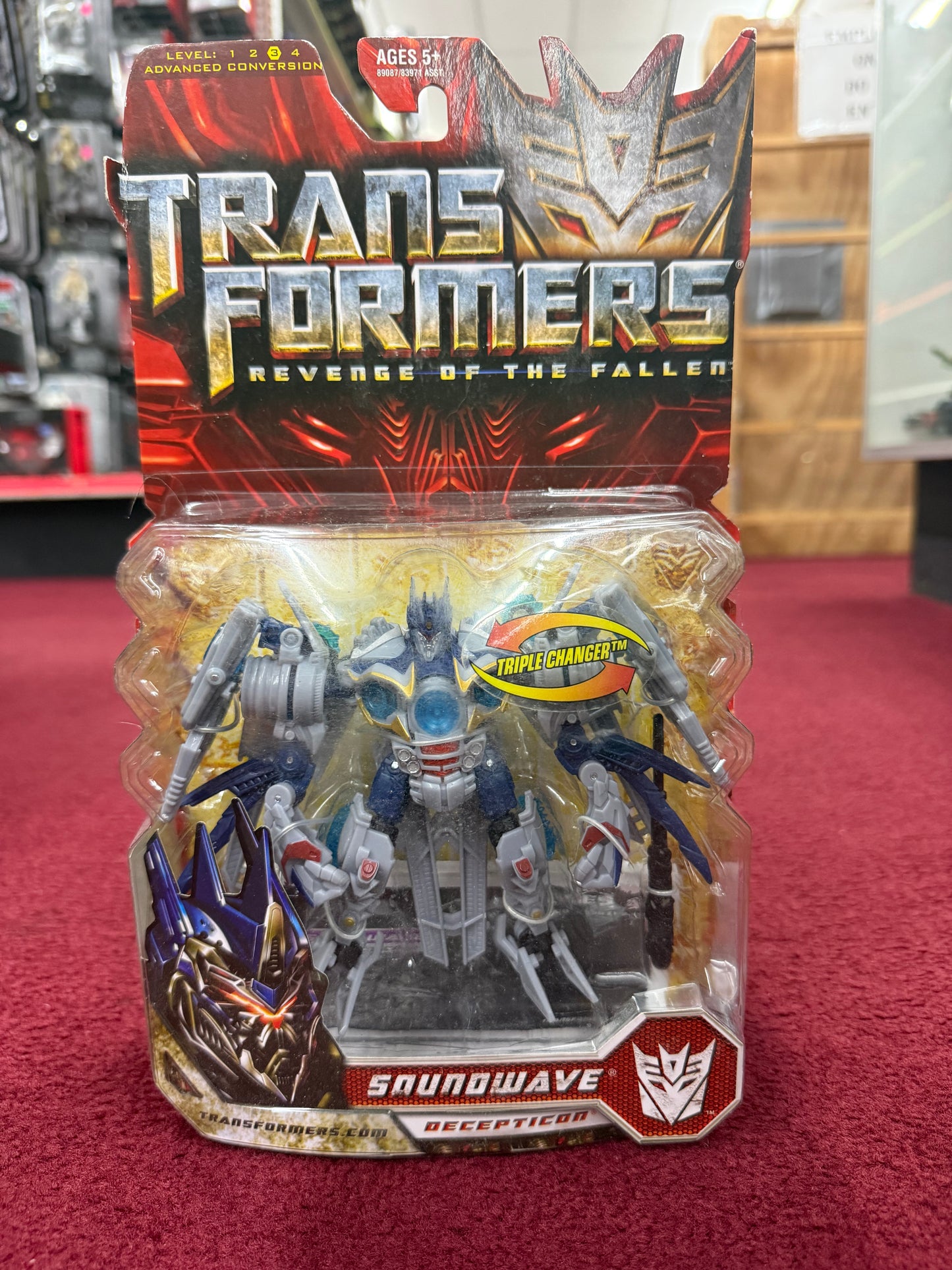 Transformers 2: ROTF- Deluxe Class: Soundwave SEALED (MIB)