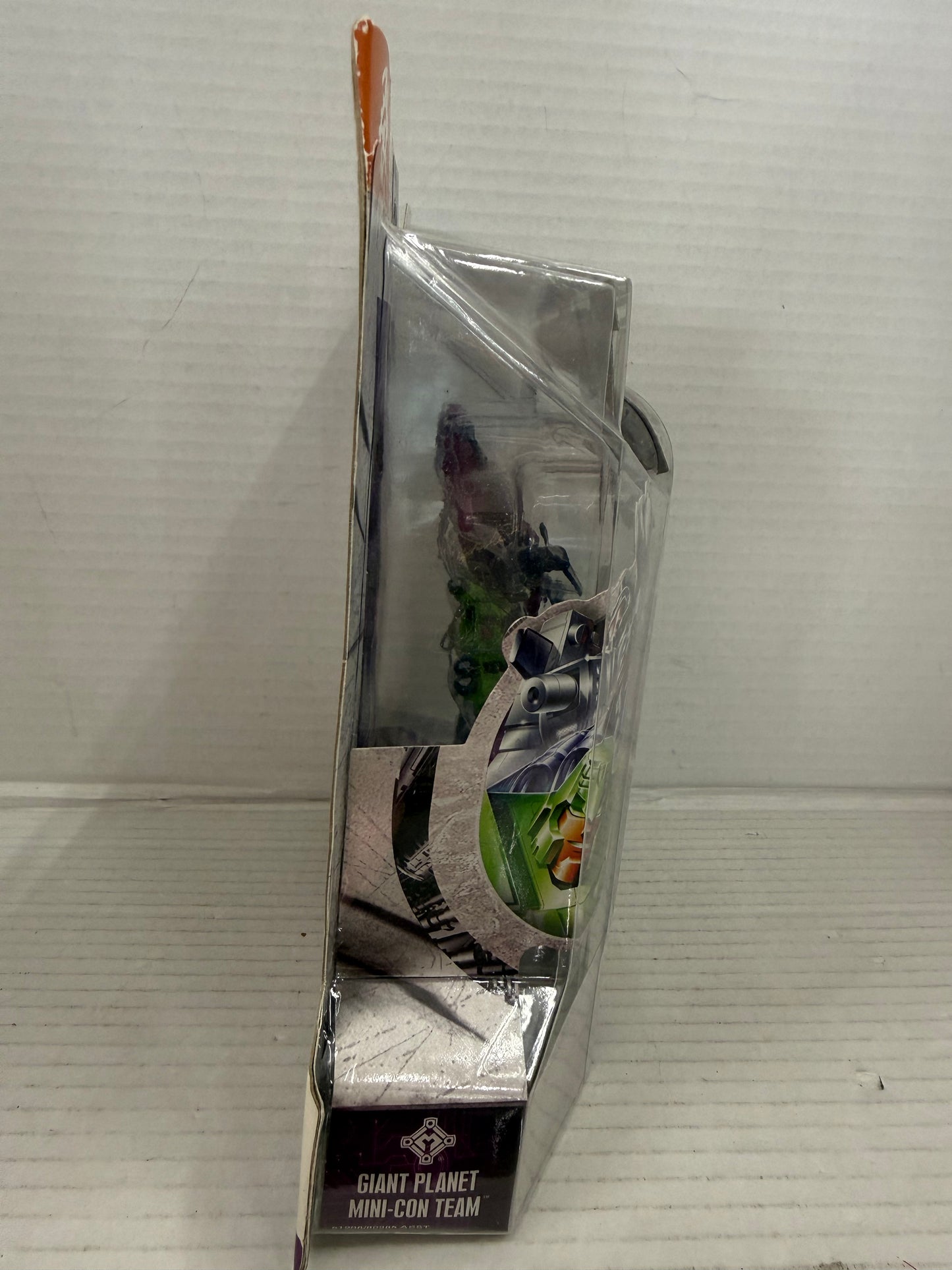TRANSFORMERS CYBERTRON PRIMUS Giant Planet Mini Con Team, Never opened 2006