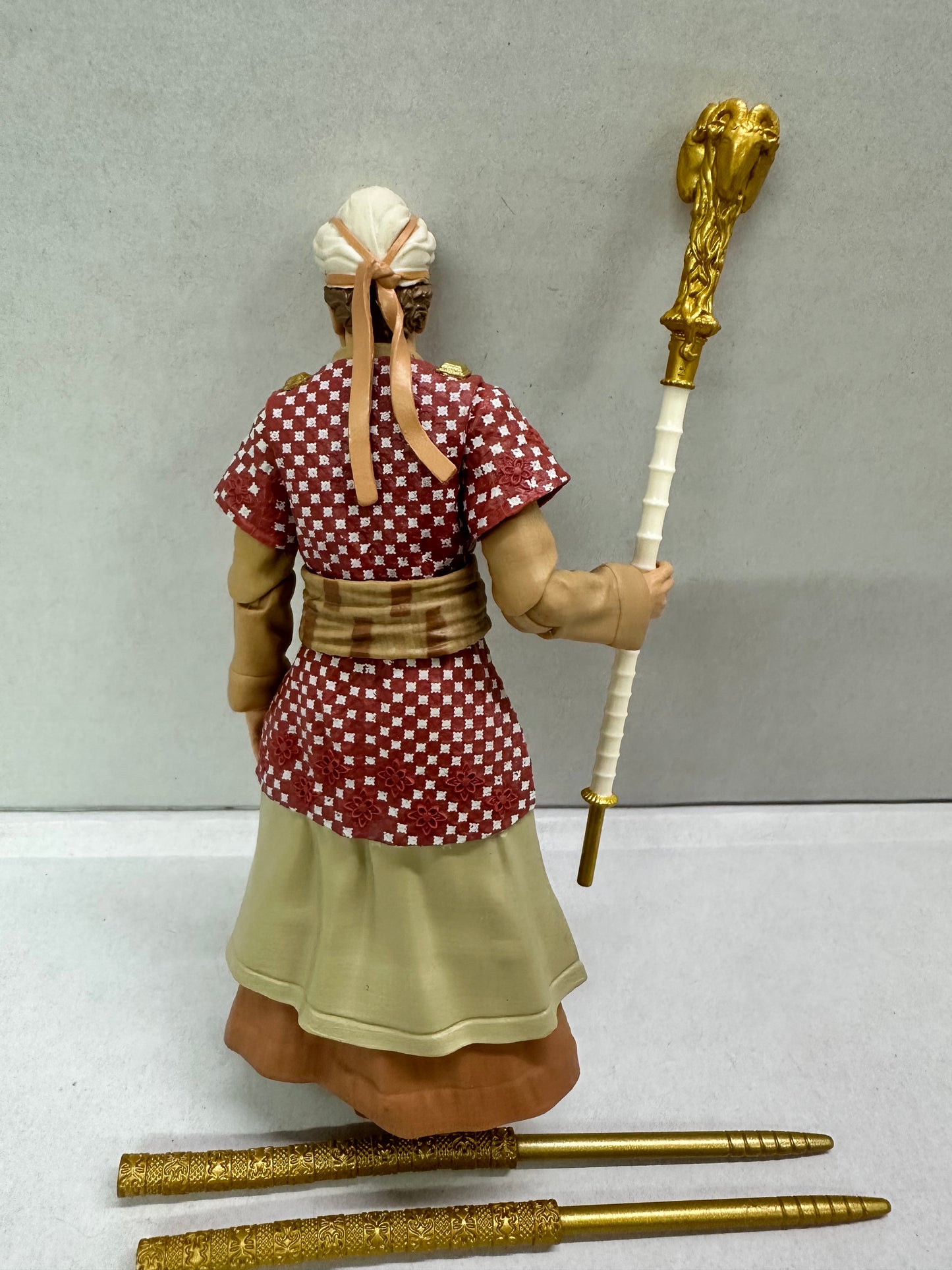 Indiana Jones Adventure Series Rene Belloq Ceremonial 6" Figure Loose Complete