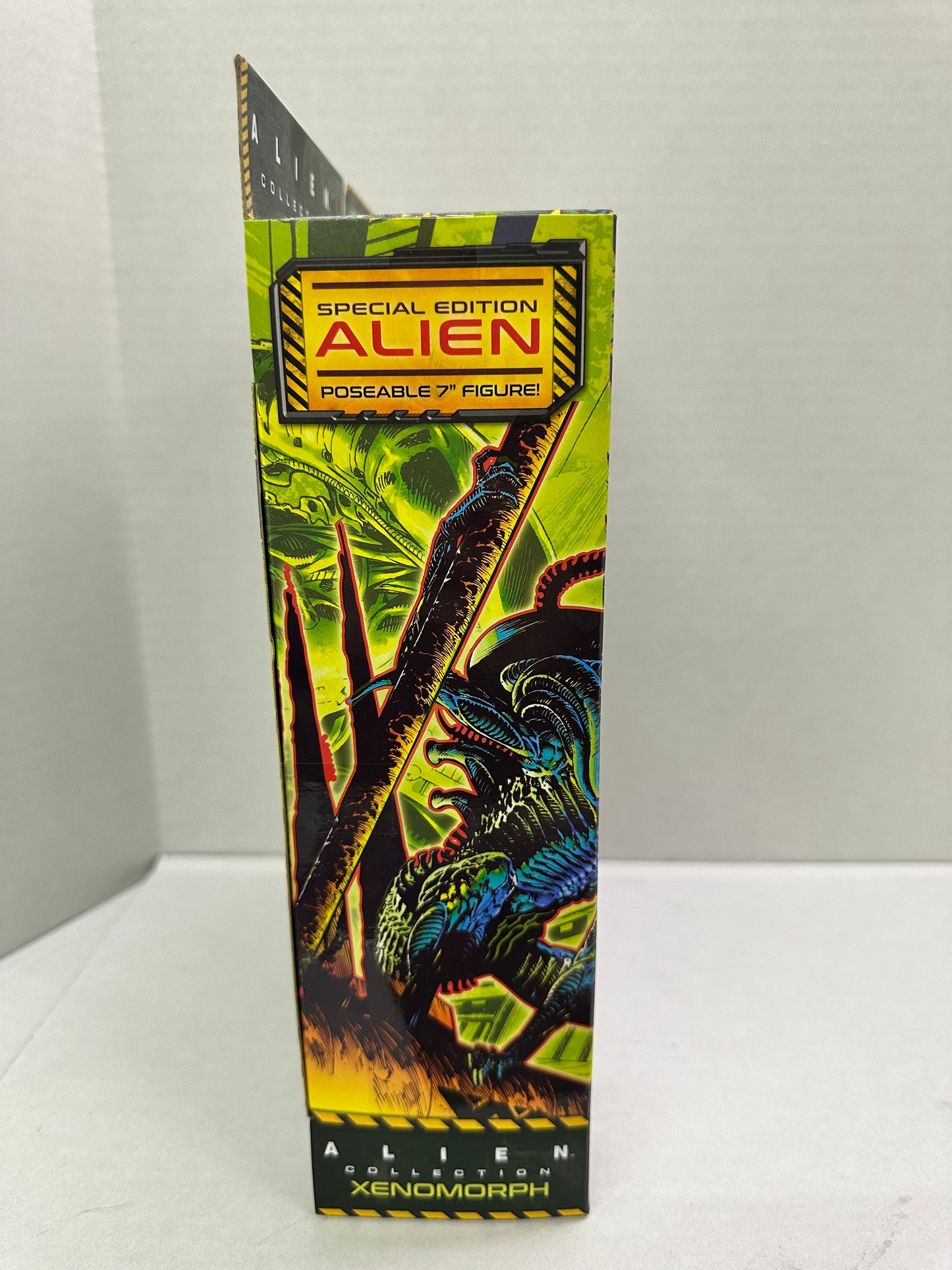 NEW Lanard Xenomorph Alien Collection Warrior & Canister Walmart Exclusive 2021