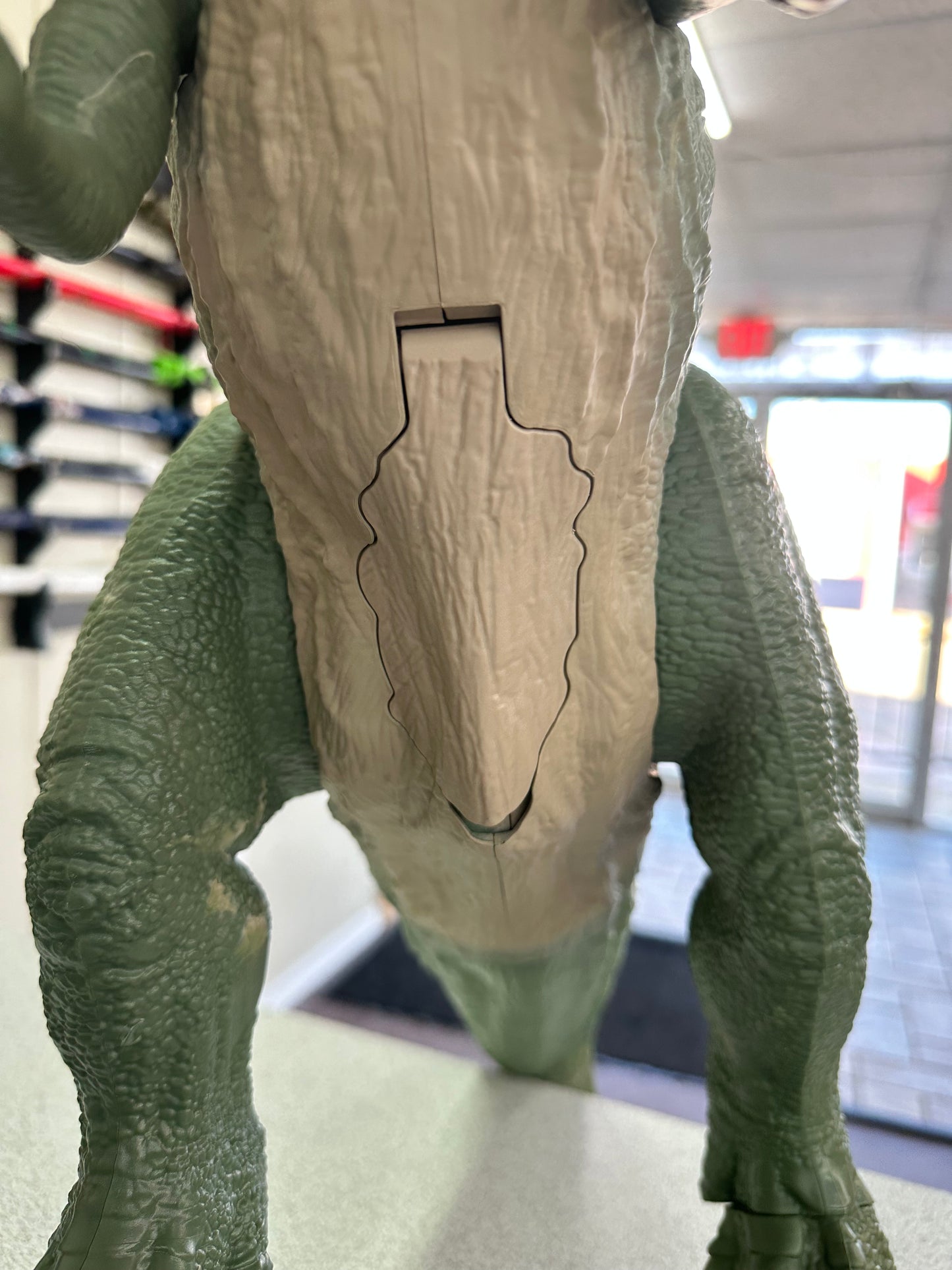 Jurassic World Dominion Super Colossal Giganotosaurus