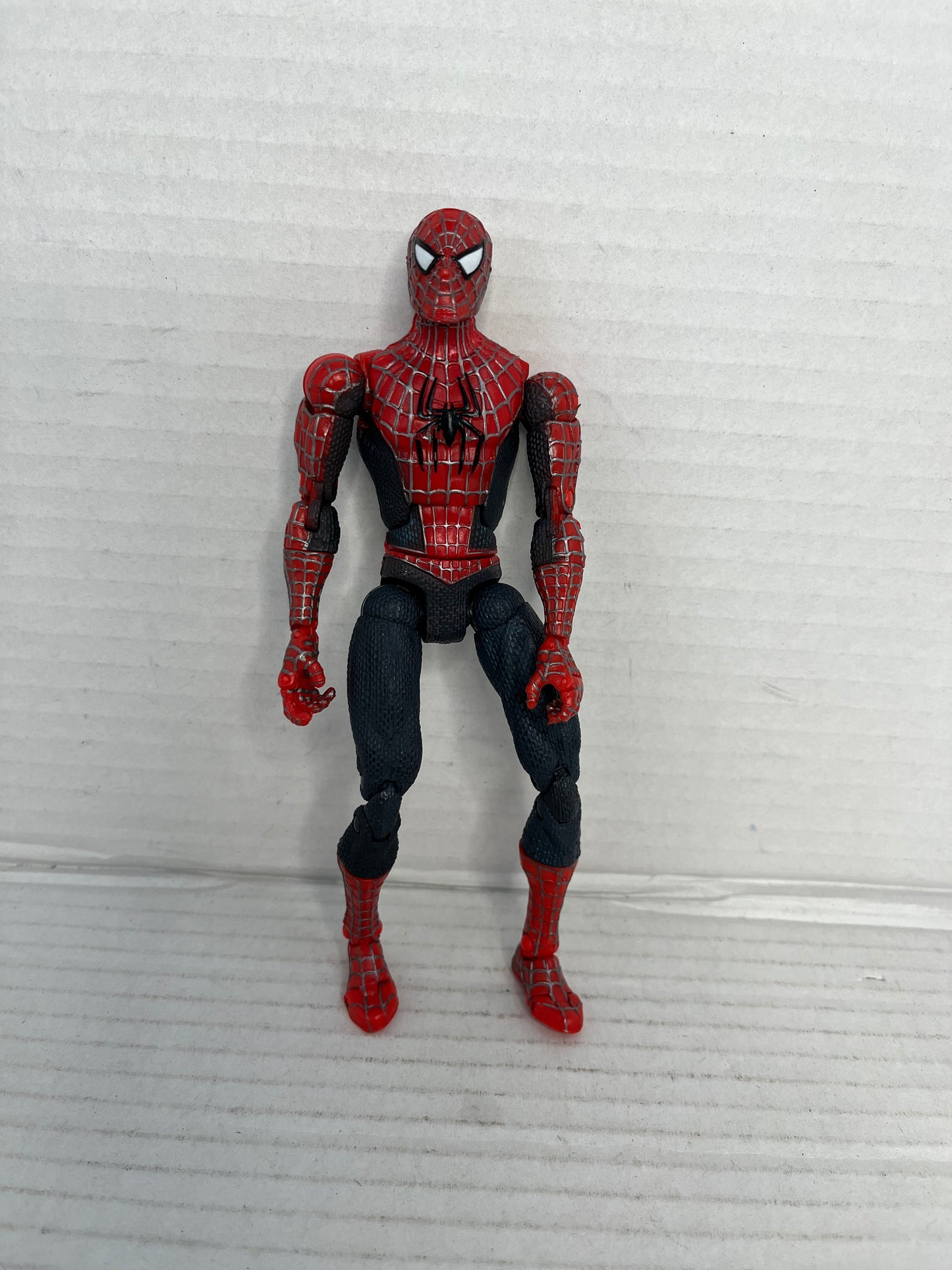 6”Marvel Spider-Man 2 Action Figure Magnetic Movie Tobey McGuire Toybiz 2003 VTG