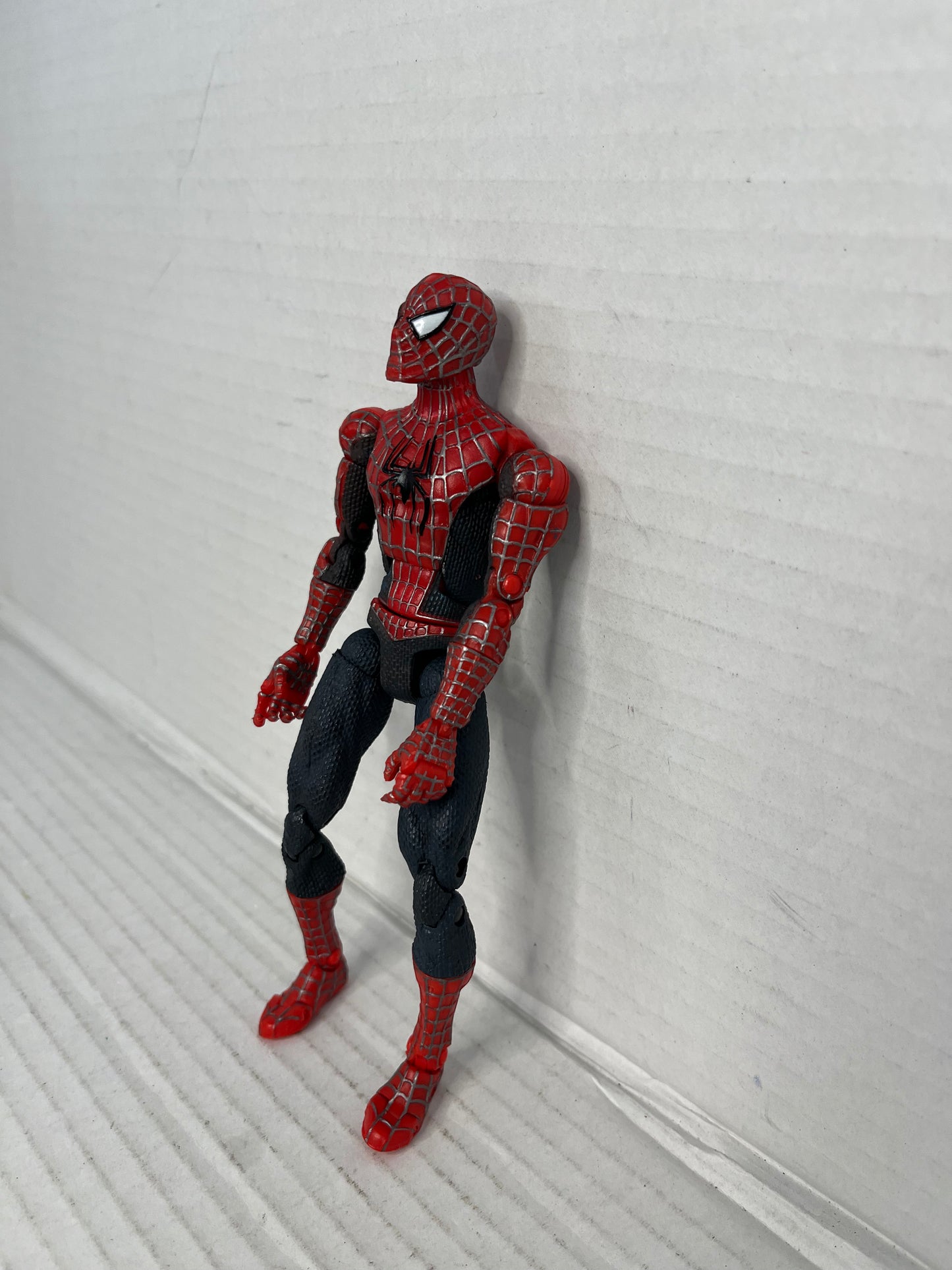 6”Marvel Spider-Man 2 Action Figure Magnetic Movie Tobey McGuire Toybiz 2003 VTG