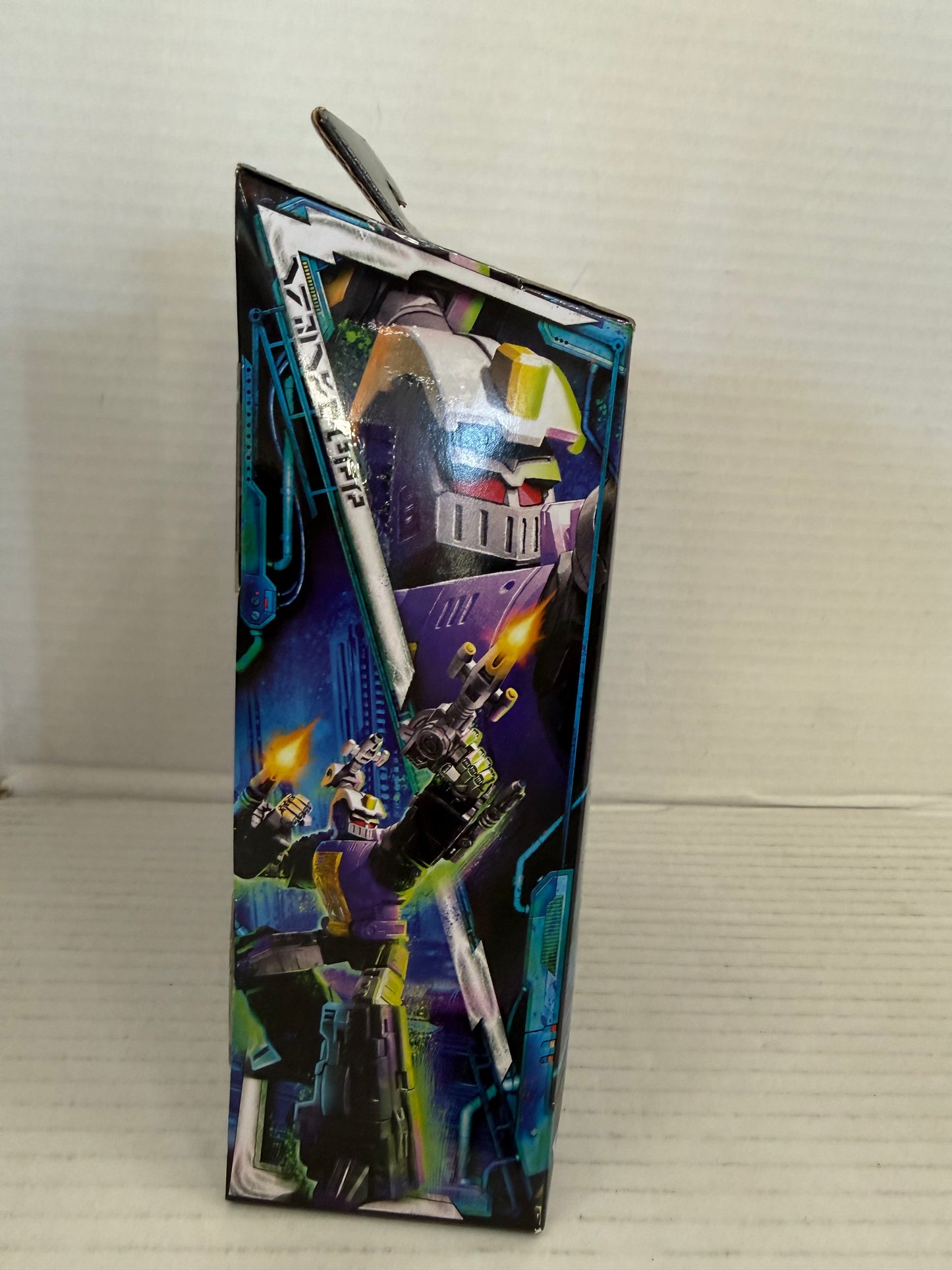 Hasbro Transformers Legacy Evolution Bombshell Figure Insecticon