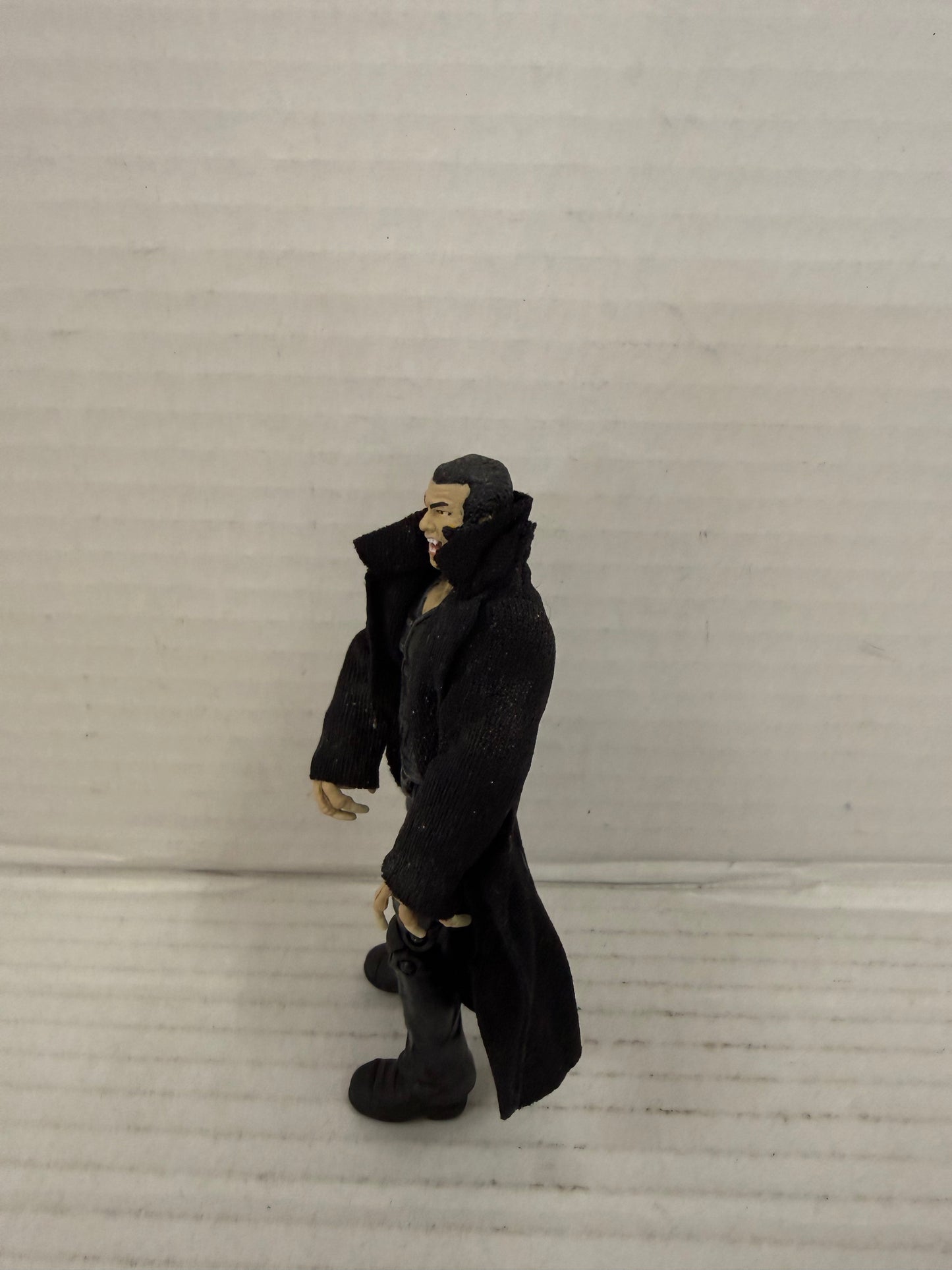Marvel Universe X-Men Origins: Wolverine Sabretooth In Trench Coat 4”Figure