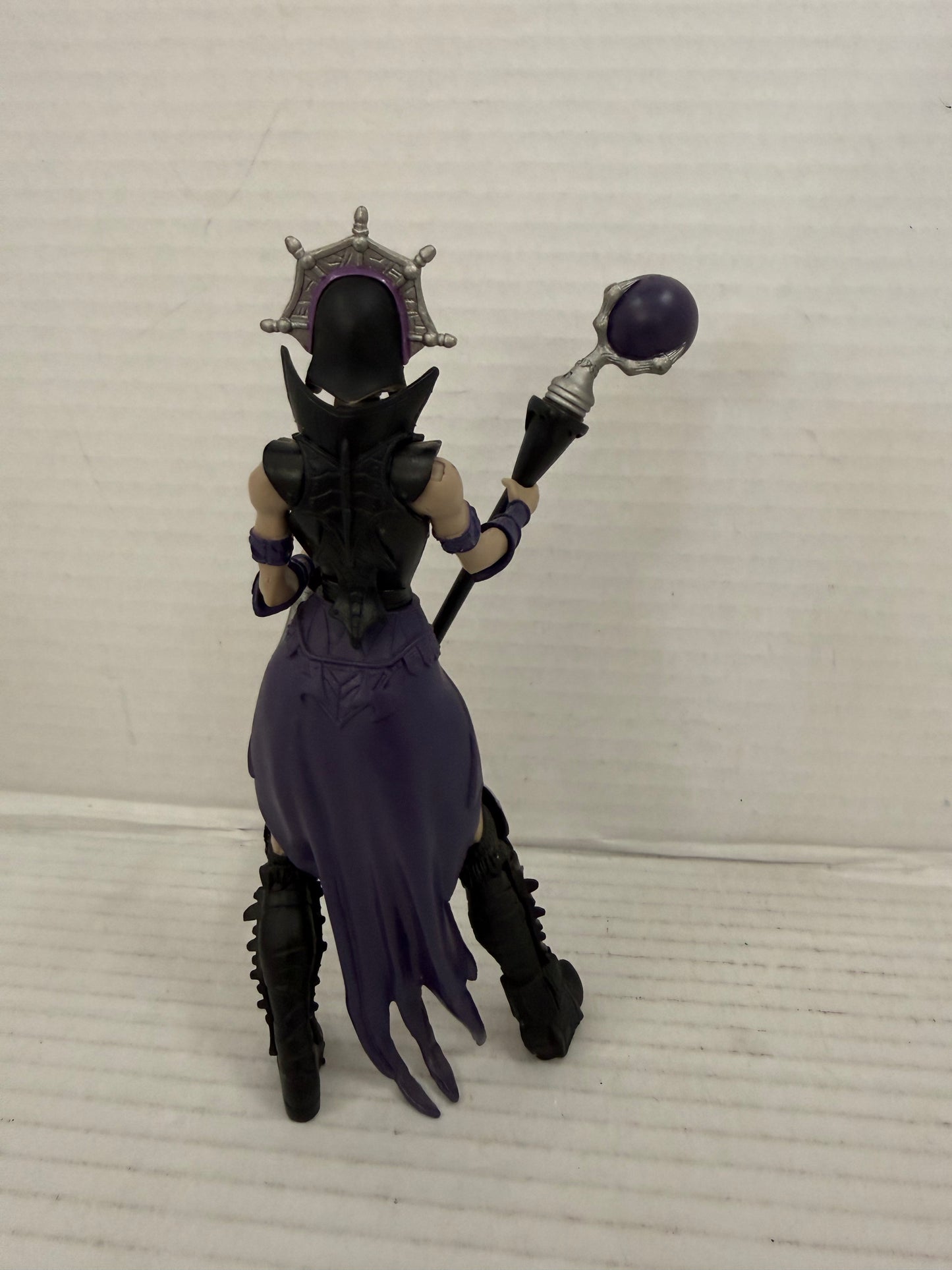 Evil-Lyn Figure 200x Master of the Universe 2002