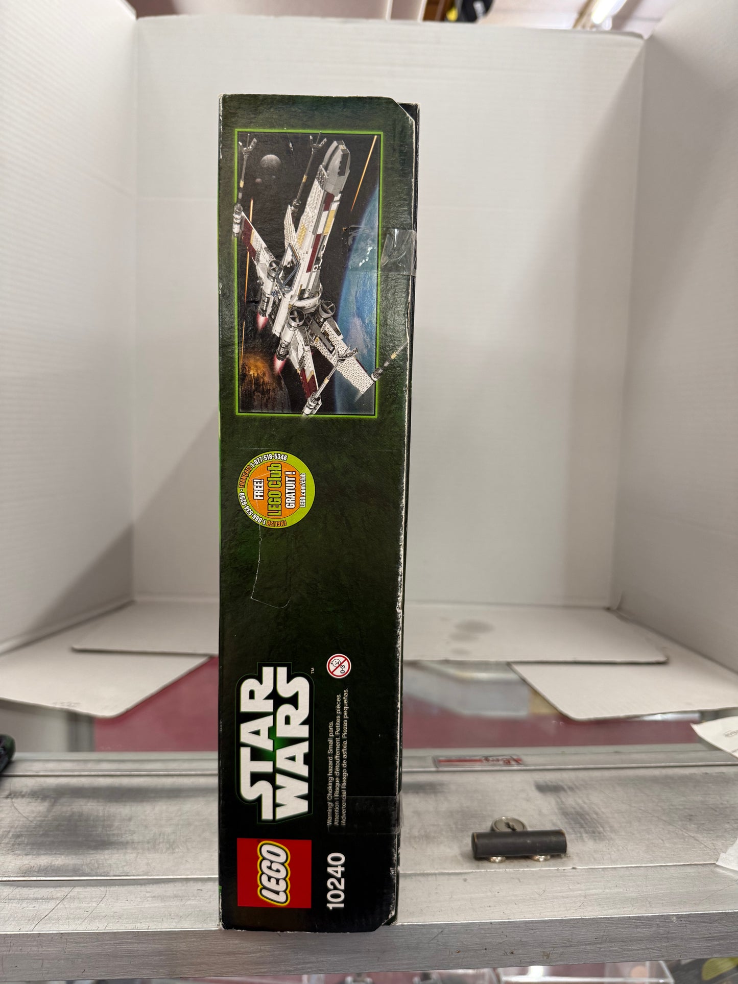 LEGO Star Wars #10240 "RED FIVE X-WING STARFIGHTER"