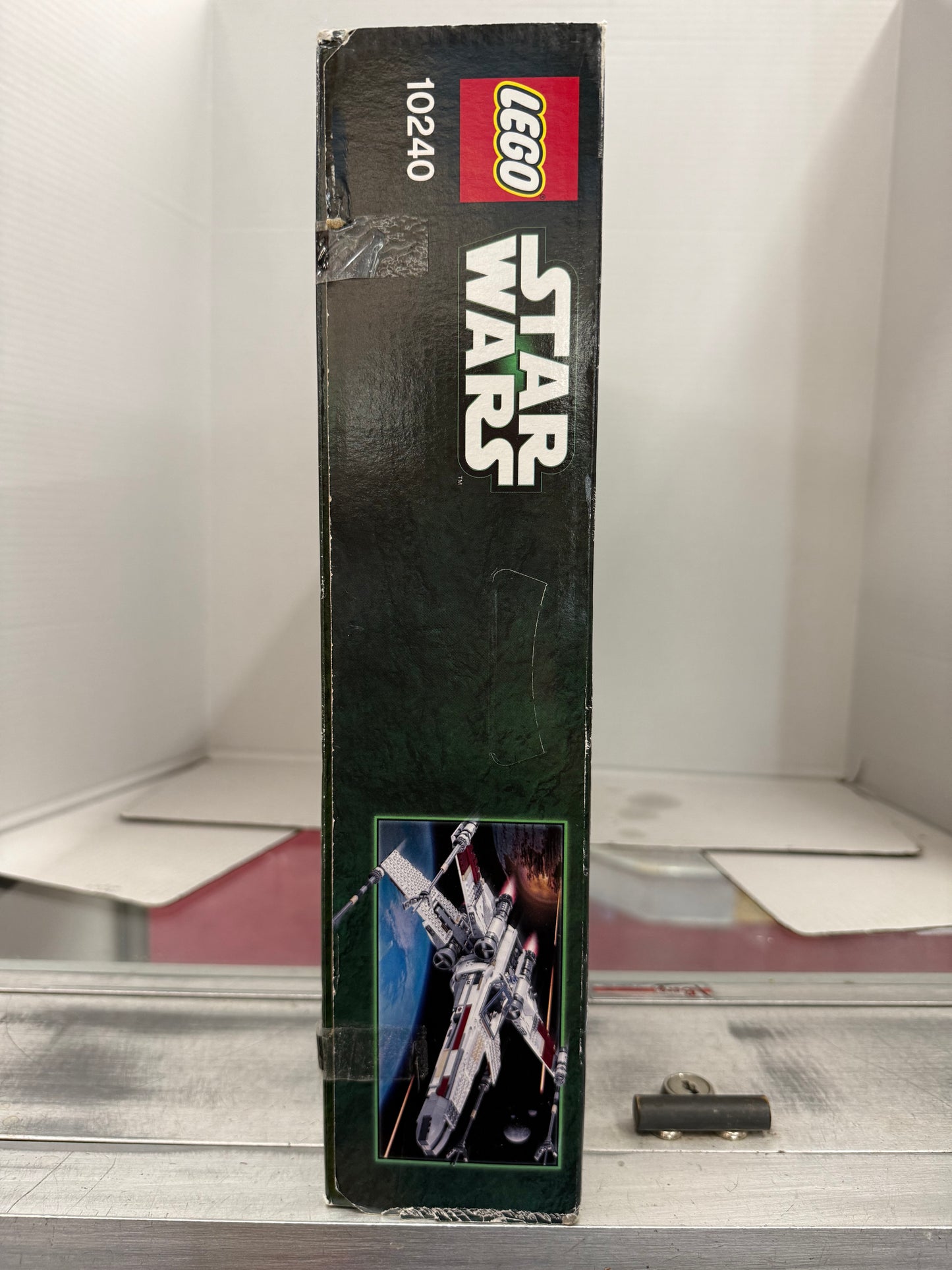 LEGO Star Wars #10240 "RED FIVE X-WING STARFIGHTER"