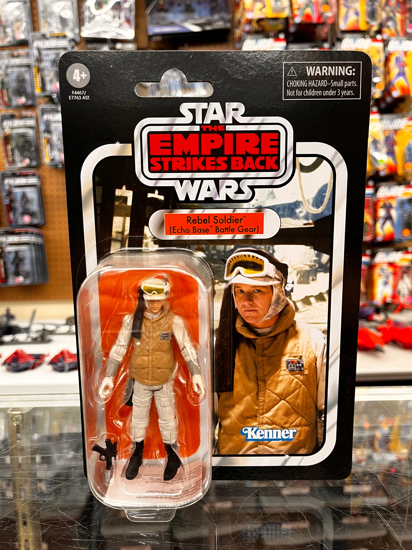 Star Wars Rebel Soldier Hoth Echo Base VC68 3.75 Figure
