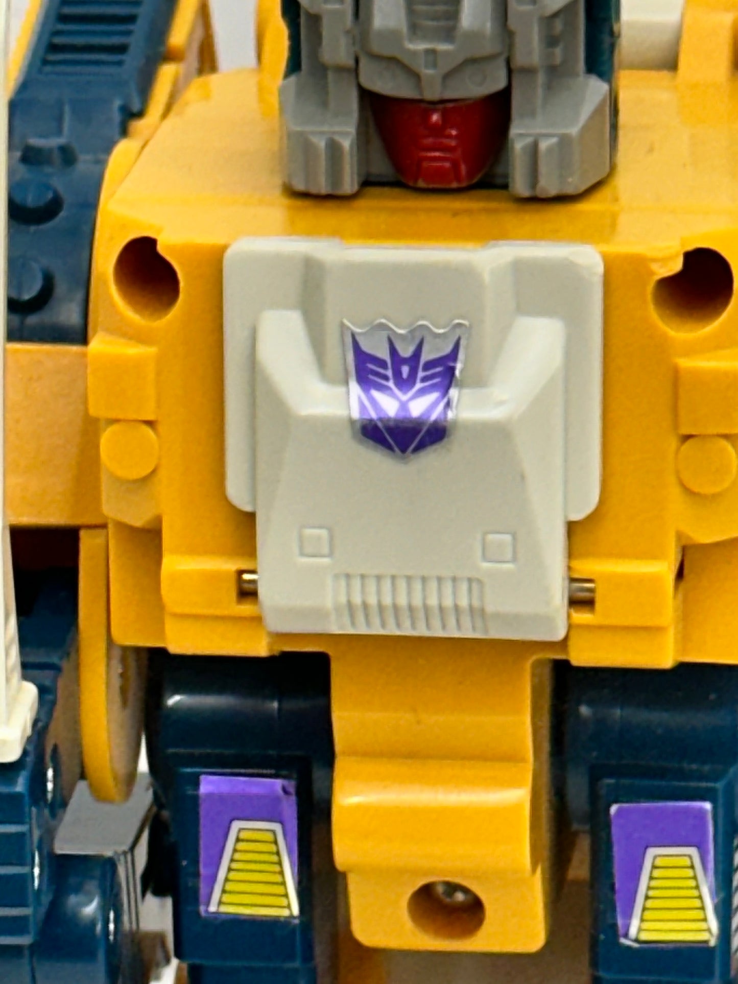 TRANSFORMERS G1 Action Figure Robot - 1987 Headmasters Weirdwolf
