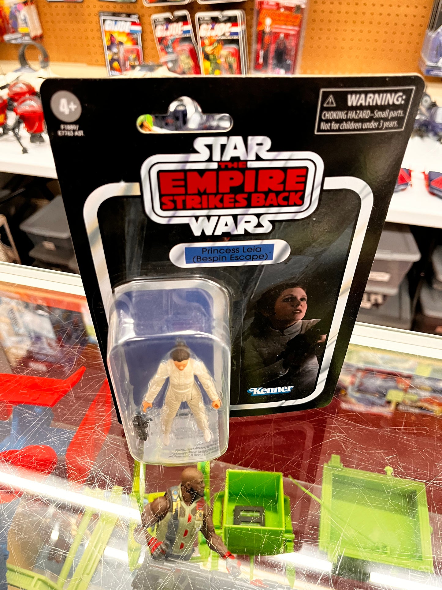 NEW Hasbro Star Wars Vintage Collection PRINCESS LEIA Bespin Escape 3.75" Figure