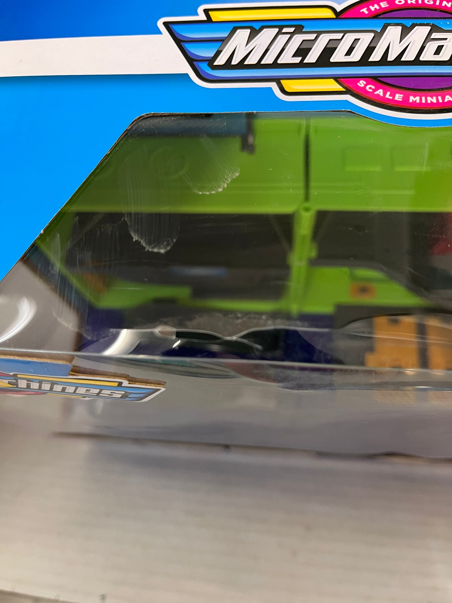 MicroMachine Gas N' Dash Expanding Play Set (10 Exclusive Vehicles)