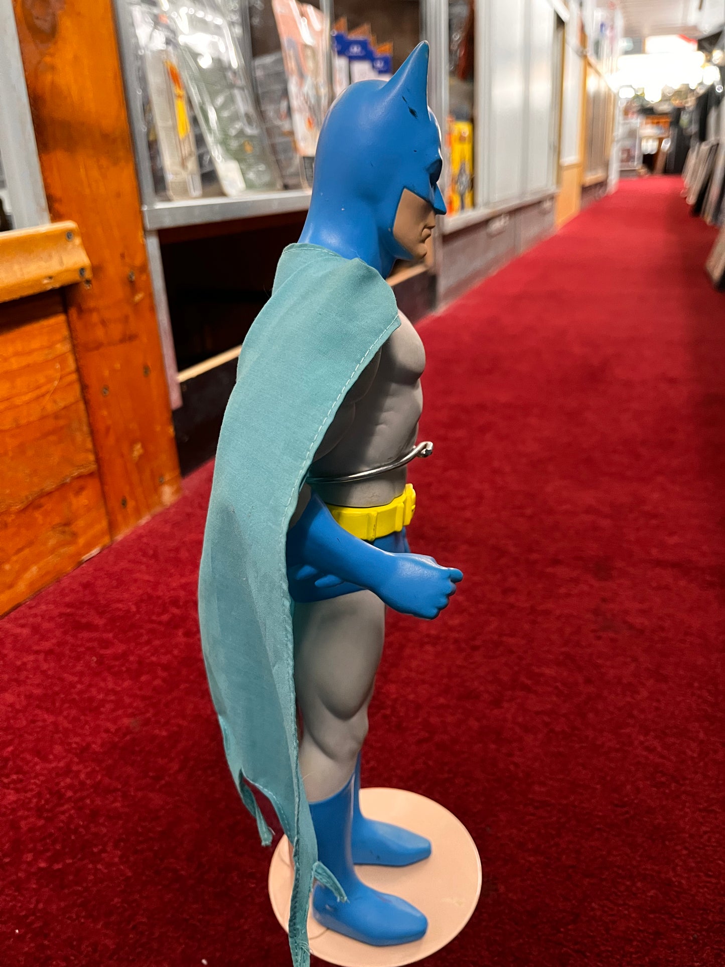 Vintage 1988 DC Comics 15” Batman With Cape Action Figure