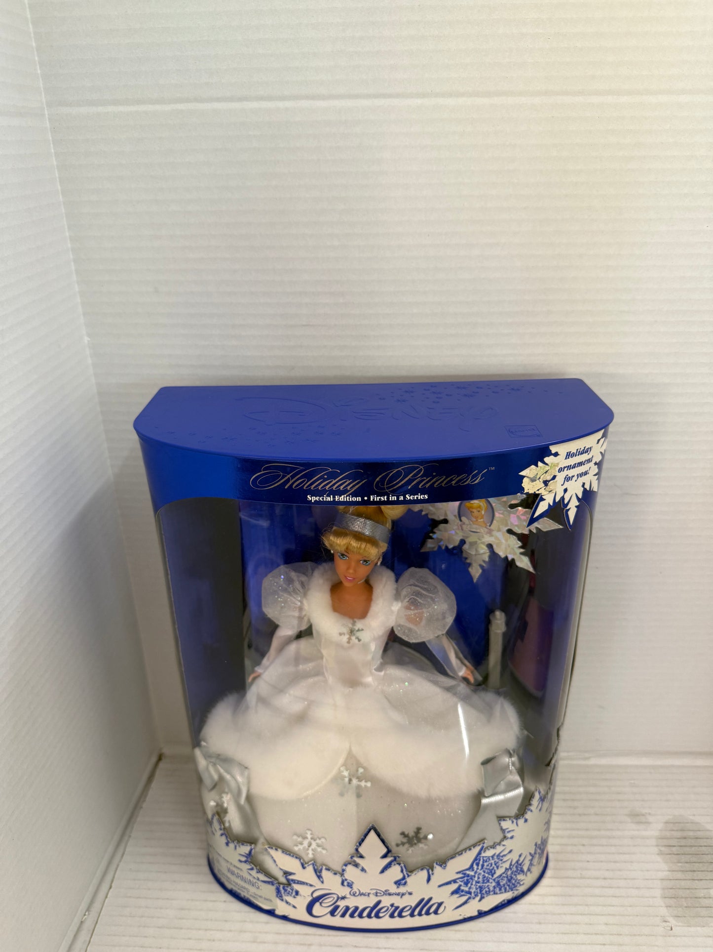 1996 Disney Cinderella Barbie Doll 16090 Holiday Princess Special Edition Mattel