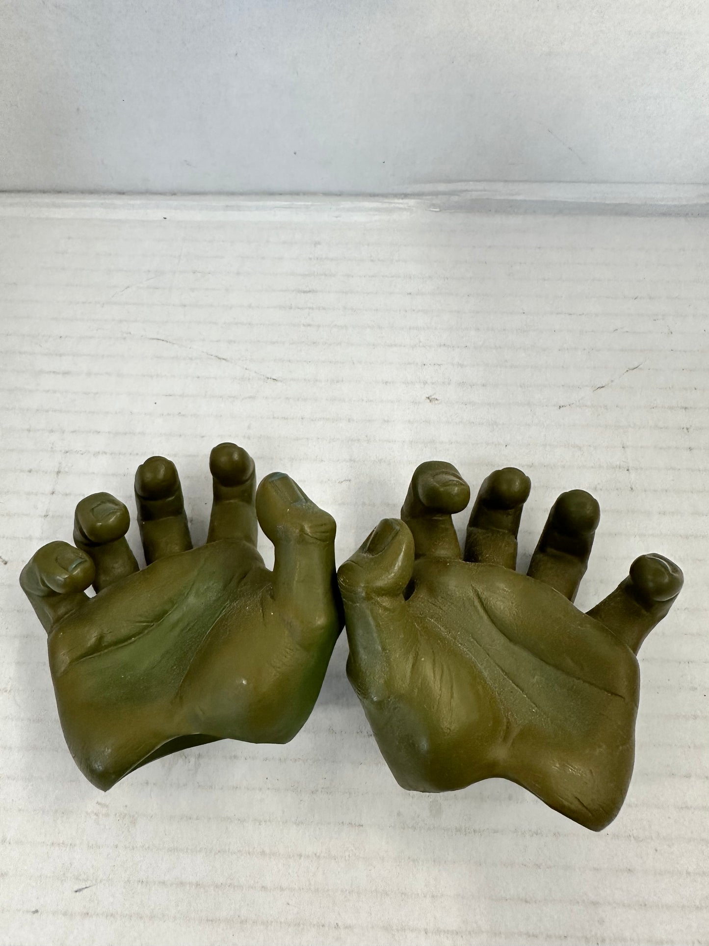 NECA Hulk Alternative Hands 1/4 Scale