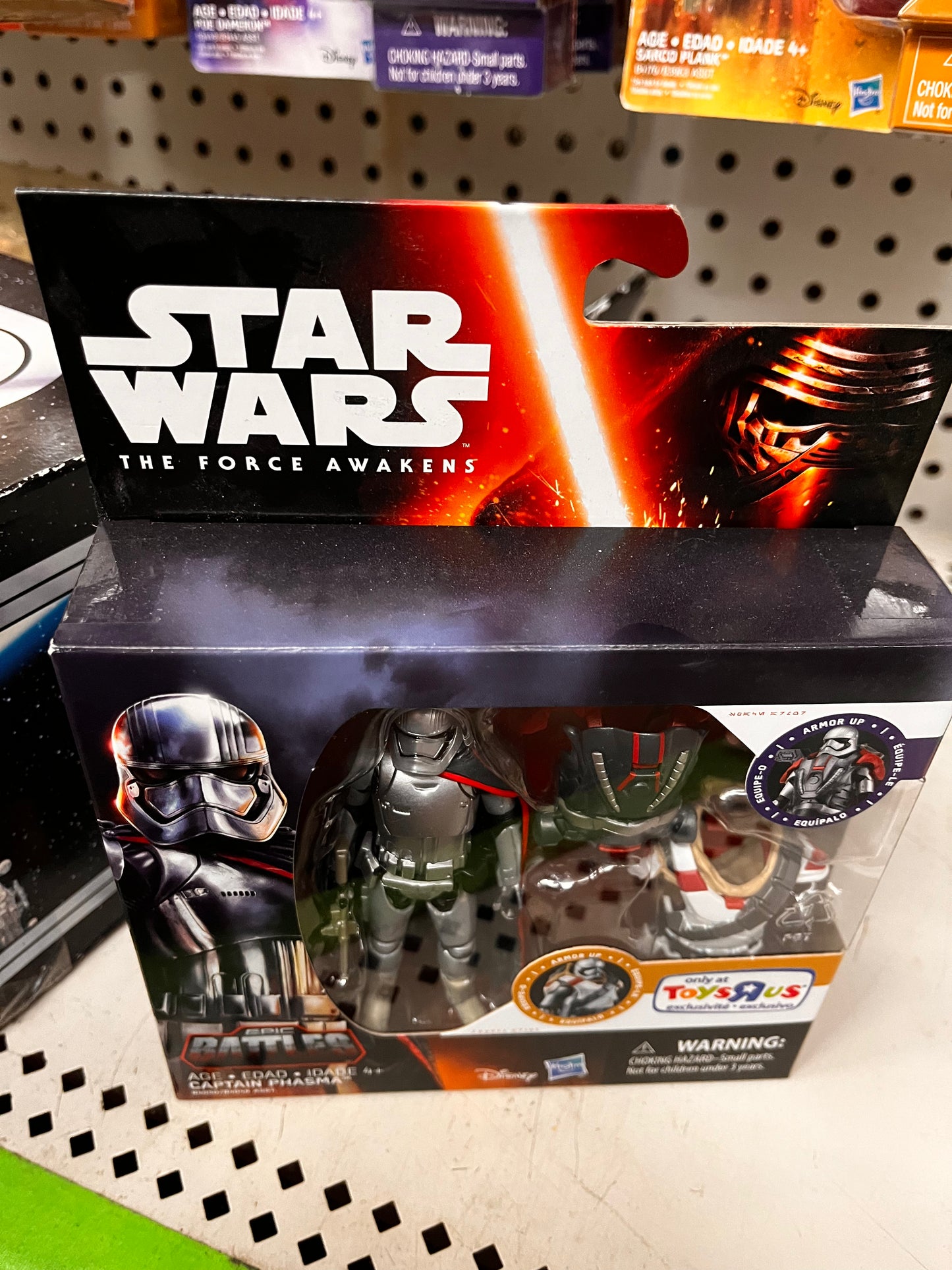Captain Phasma Armor Up 2015 STAR WARS The Force Awakens TOYS R US NEW