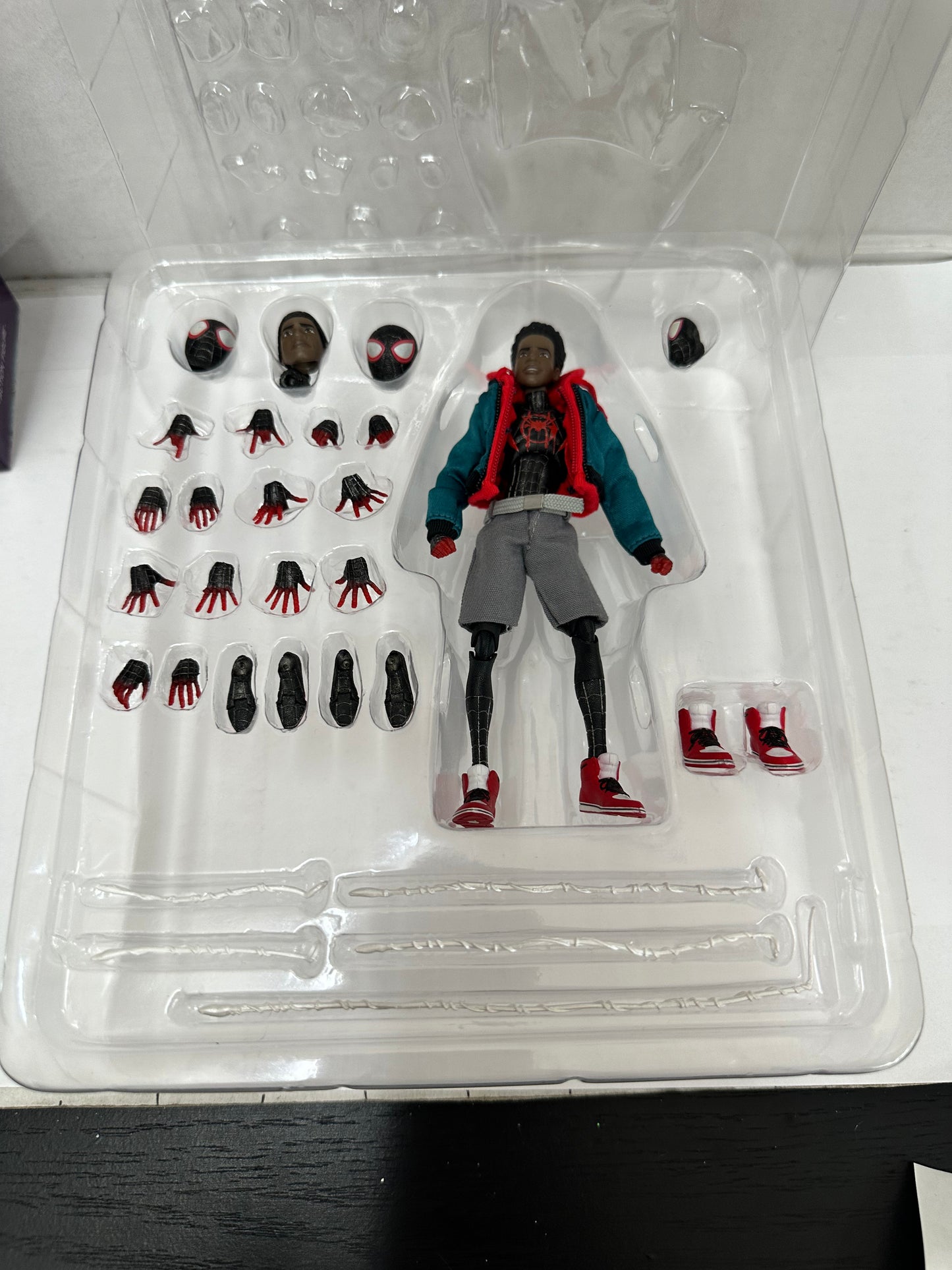 Medicom Toy MAFEX No.107 Spider-Man Miles Morales Open Box
