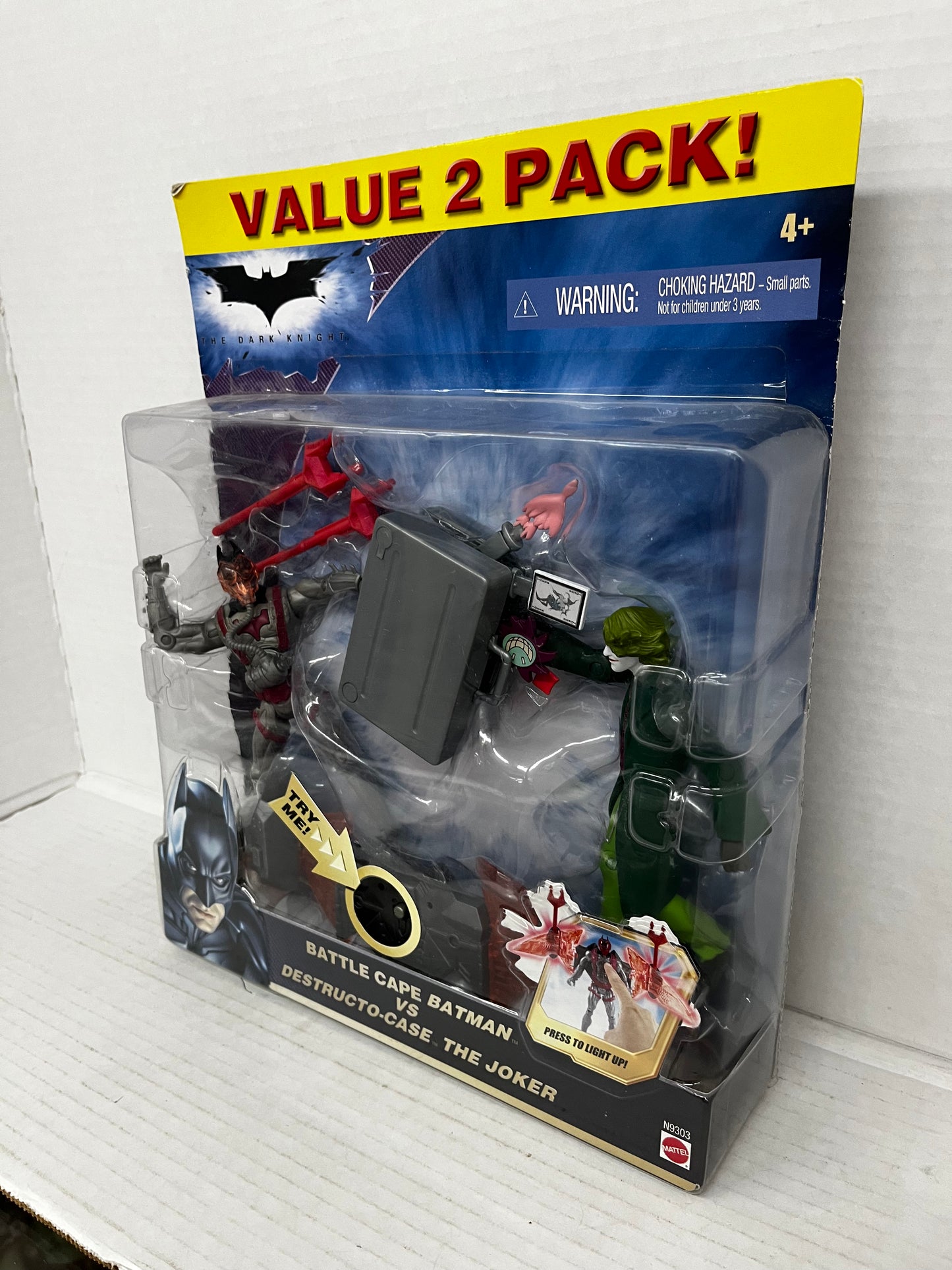 Battle Cape Batman VS Destructo- Case The Joker Value 2 Pack Action Figures