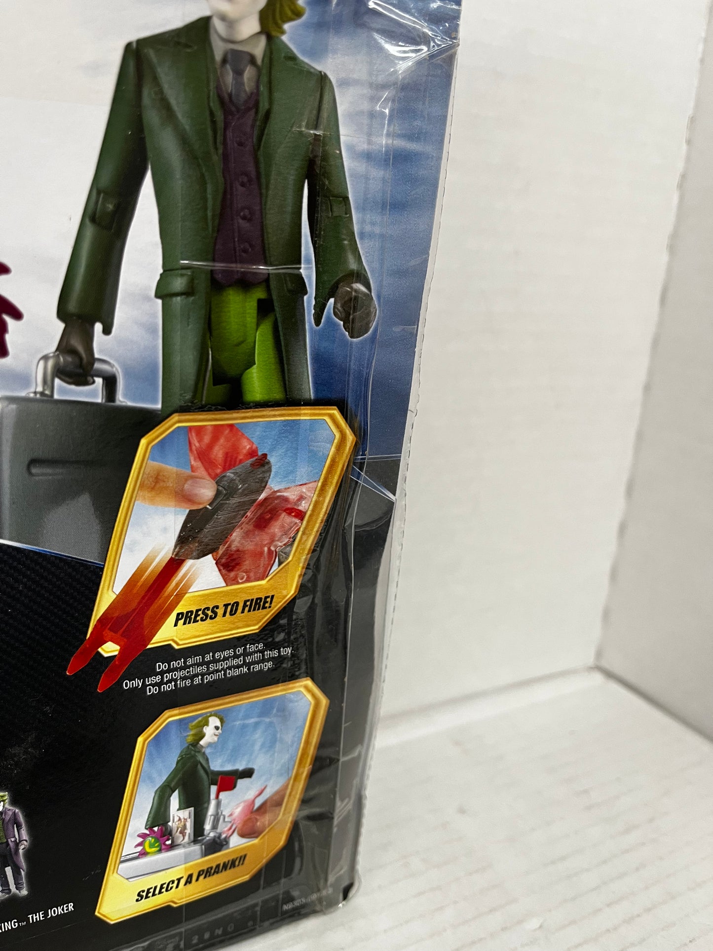 Battle Cape Batman VS Destructo- Case The Joker Value 2 Pack Action Figures