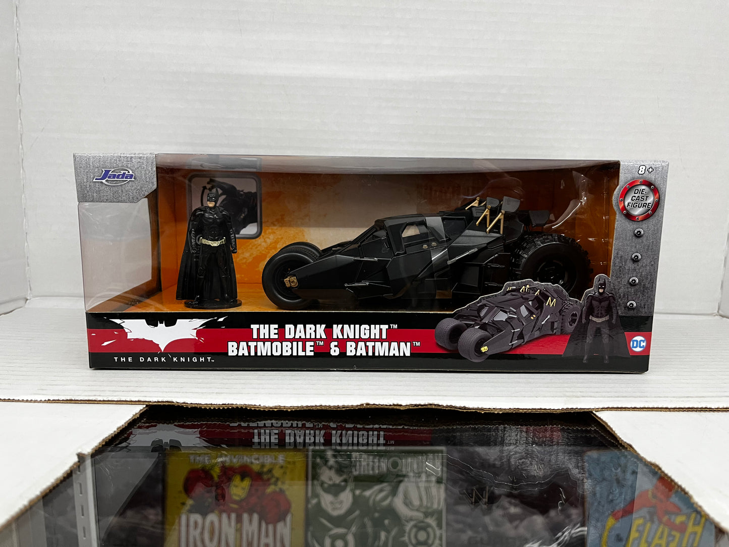 BATMOBILE & BATMAN FIGURE THE DARK KNIGHT 1/24 DIECAST MODEL JADA