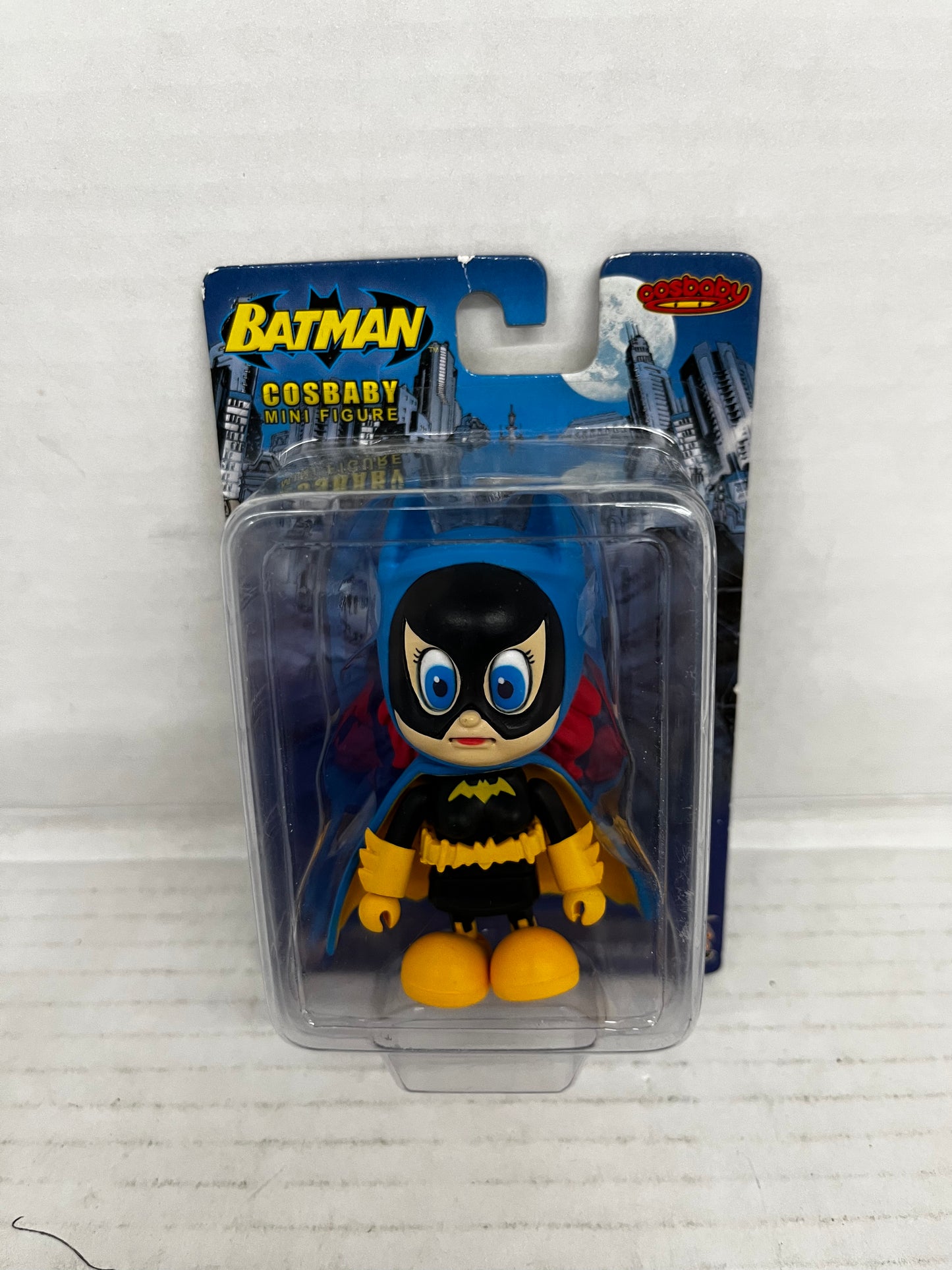 Hot toys Cosbaby Batgirl MIP DC Collectibles Batman Toy Action Figure