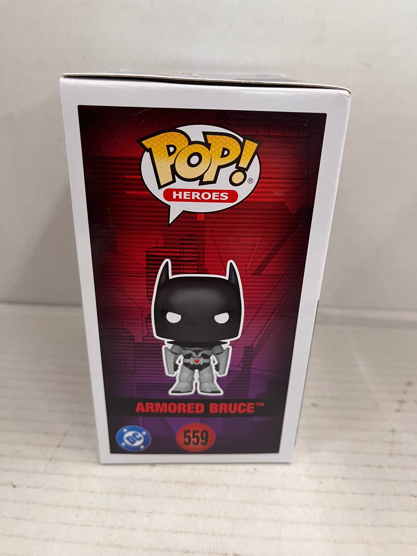 Funko Pop! DC Super Heroes Batman Beyond Armored Bruce #559