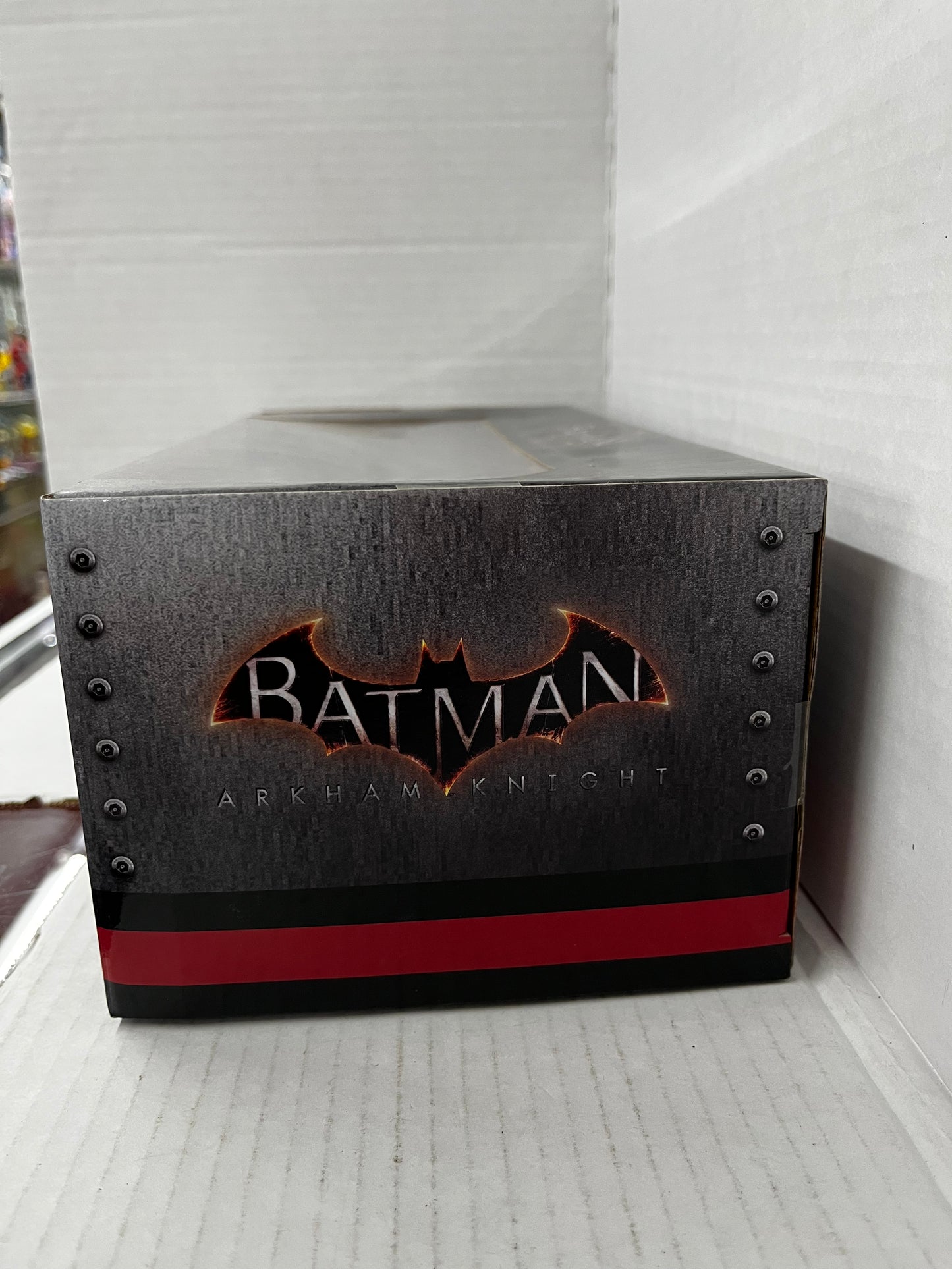 Jada Toy Hollywood Rides Batman Figure & 2015 Arkham Knight Batmobile 1/24 Scale