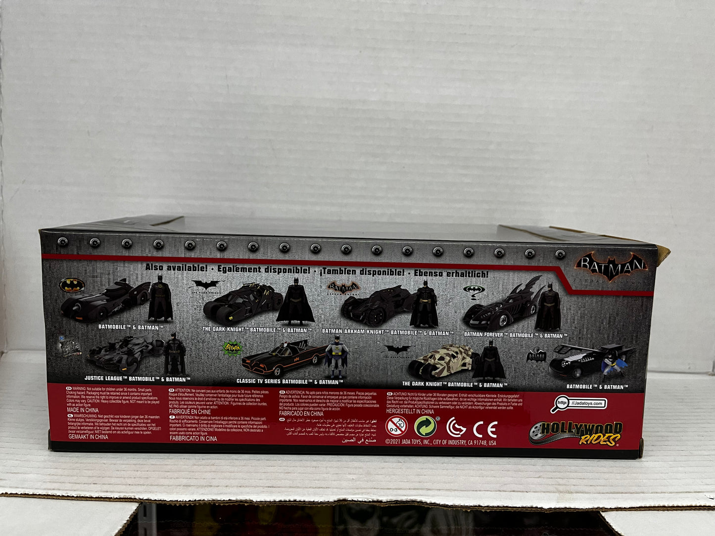 Jada Toy Hollywood Rides Batman Figure & 2015 Arkham Knight Batmobile 1/24 Scale