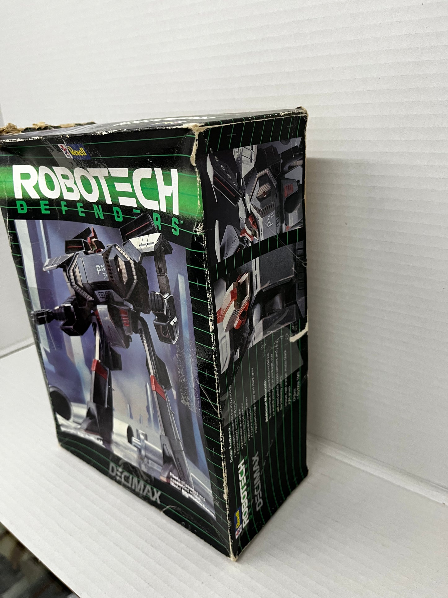 Revell 1/48 Robotech Defenders Decimax 1146 Model Kit 1985