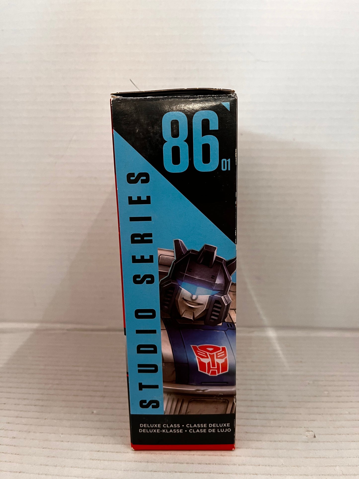 Hasbro Transformers Studio Series 86-01 Deluxe Autobot Jazz Action Figure